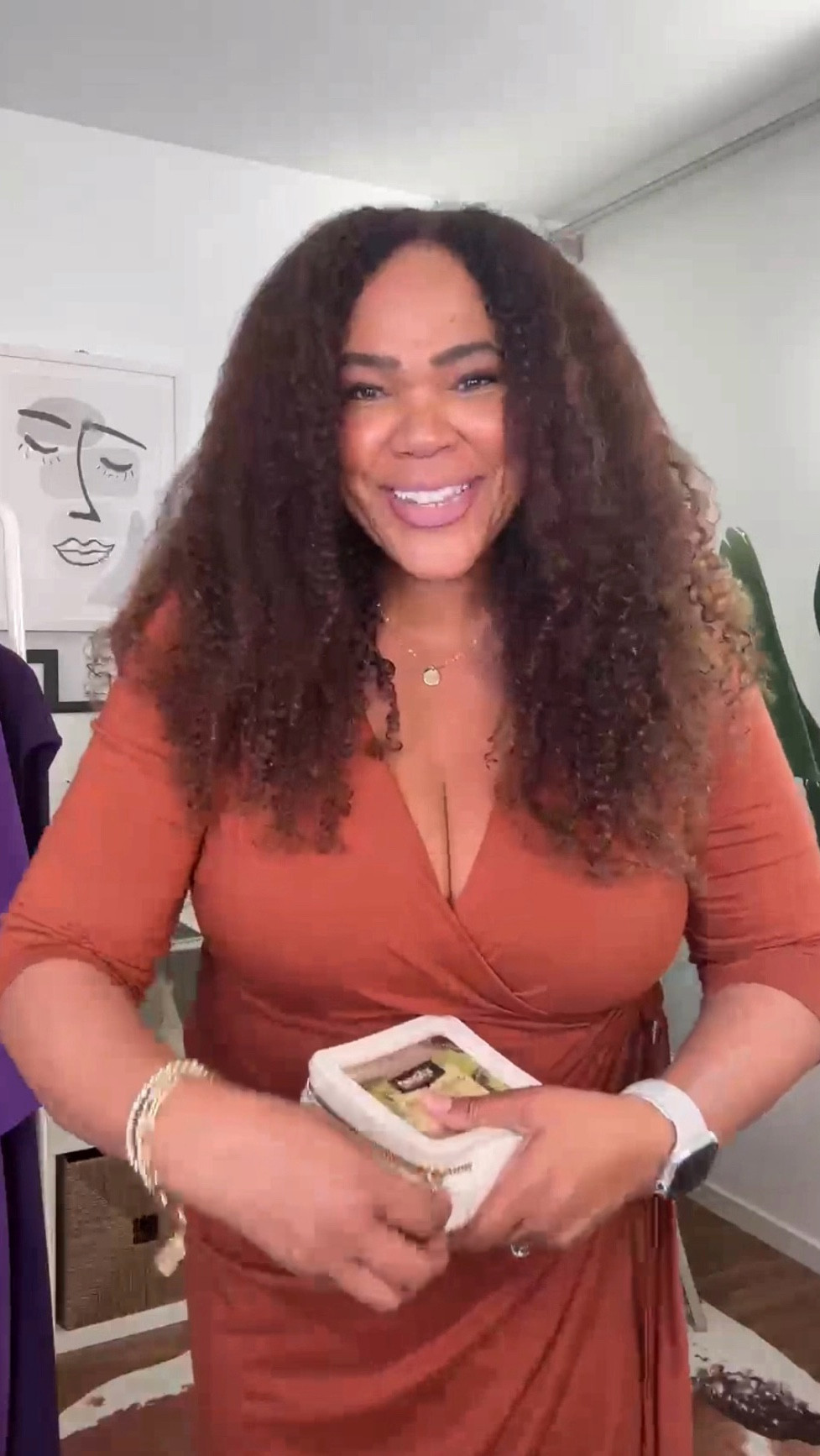 My everyday make up bag! Love that I can see EVERYTHING in it. Comes in different colors. This is from my Amazon Live shopping livestream 🫶🏾

#LTKOver40 #LTKBeauty #LTKMidsize