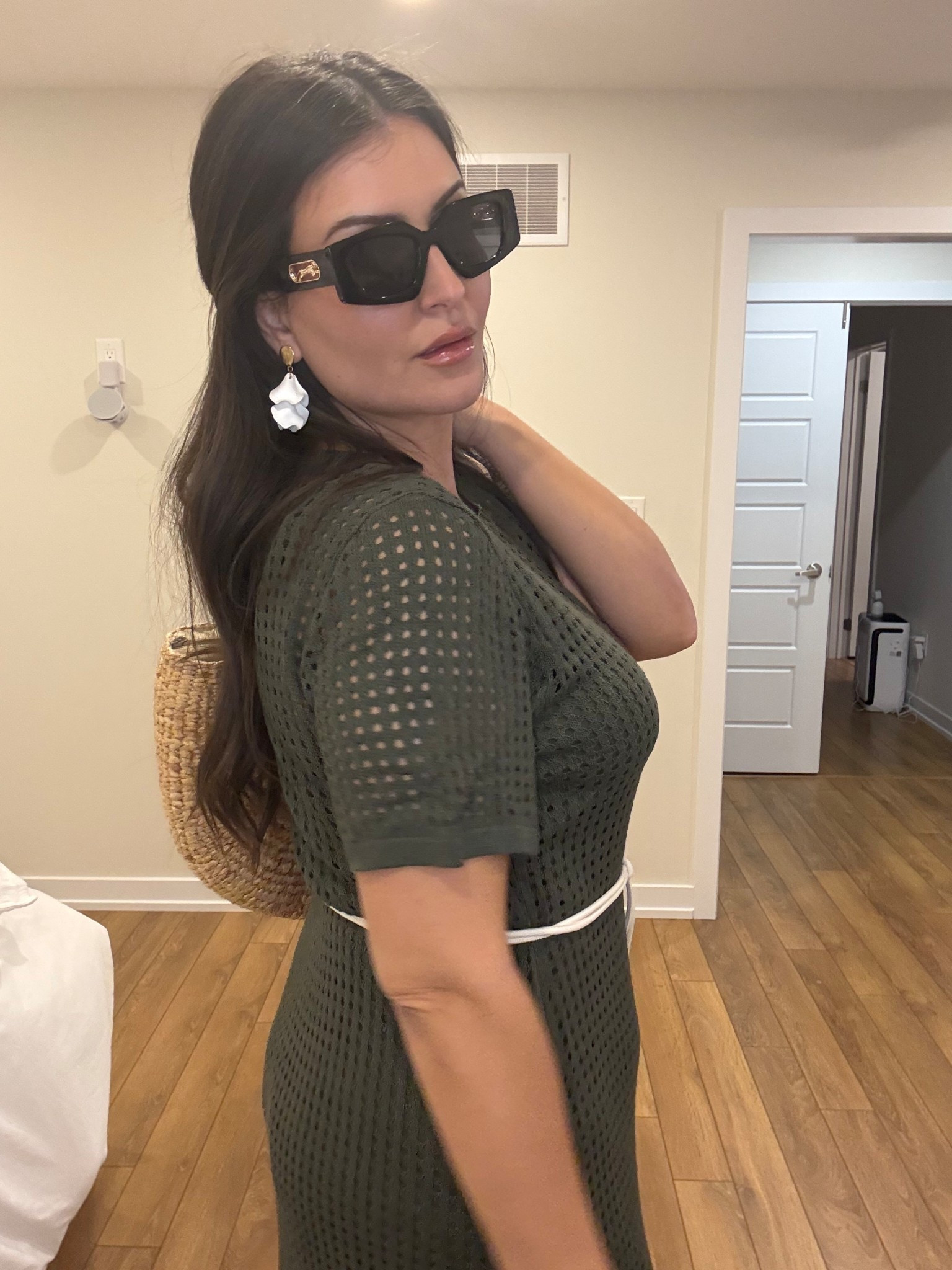 If you never know what to wear, this Amazon dress will save you. Perfect for midsize and curvy bodies, and you can style it from beach cover-up to brunch to date night. Comes in multiple colors and sizes .. we love options.

#MidsizeFashion
#CurvyStyle
#AmazonFinds
#OutfitInspo
#RealBodyConfidence

#LTKmidsize #LTKdresses #LTKstyletip