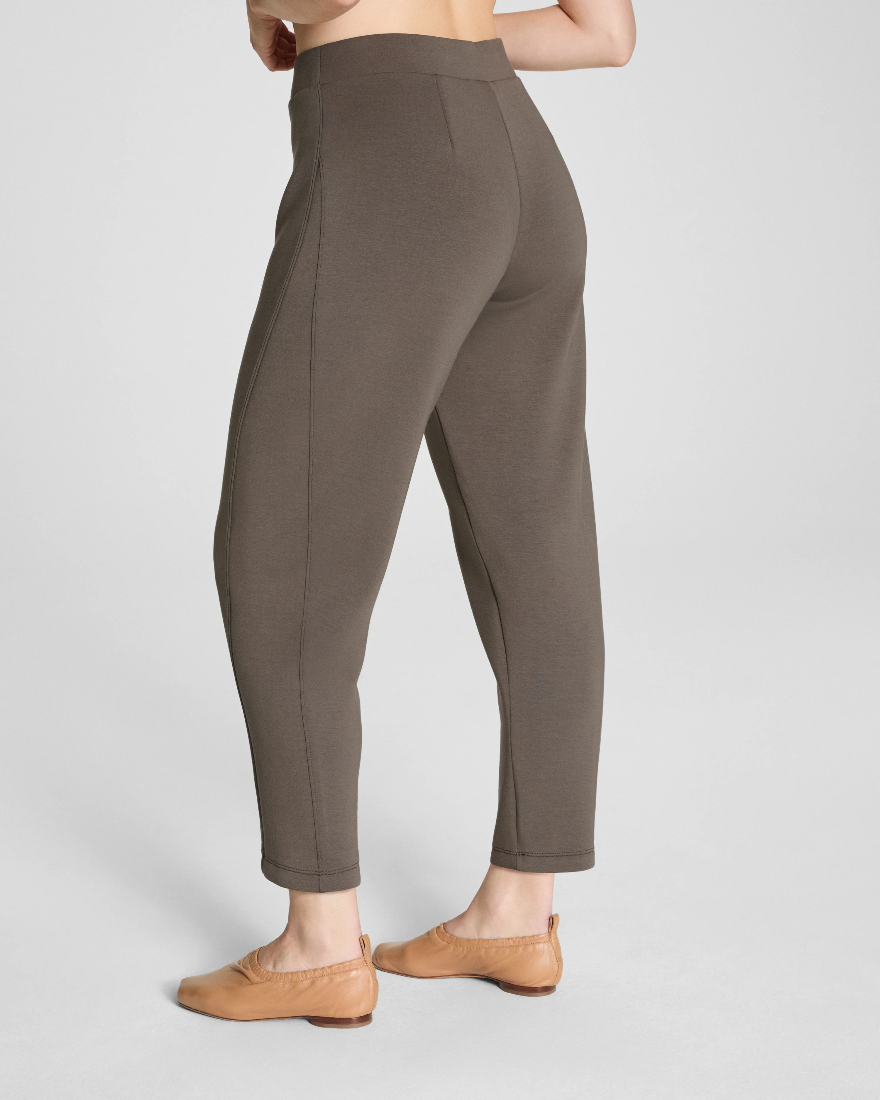 AirEssentials Barrel Leg Pant with Tapered Fit | SPANX | Spanx Canada