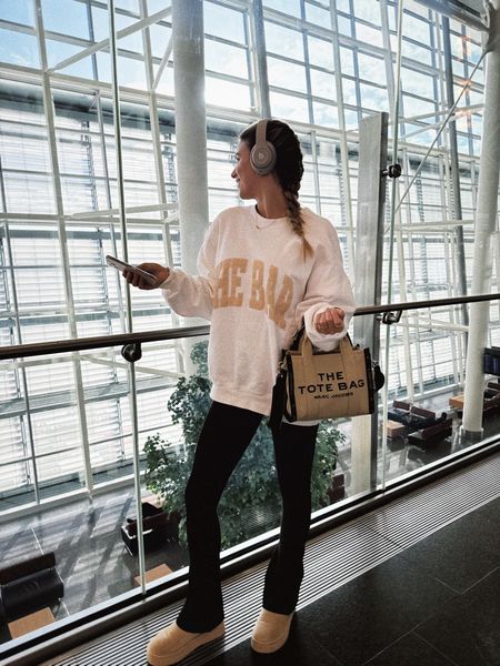 airport outfit of the day ✈️ the bar sweatshirt, lululemon flare leggings, Ugg dupes, the tote bag  

size 6 in align flare leggings 

#LTKSeasonal #LTKHoliday #LTKstyletip