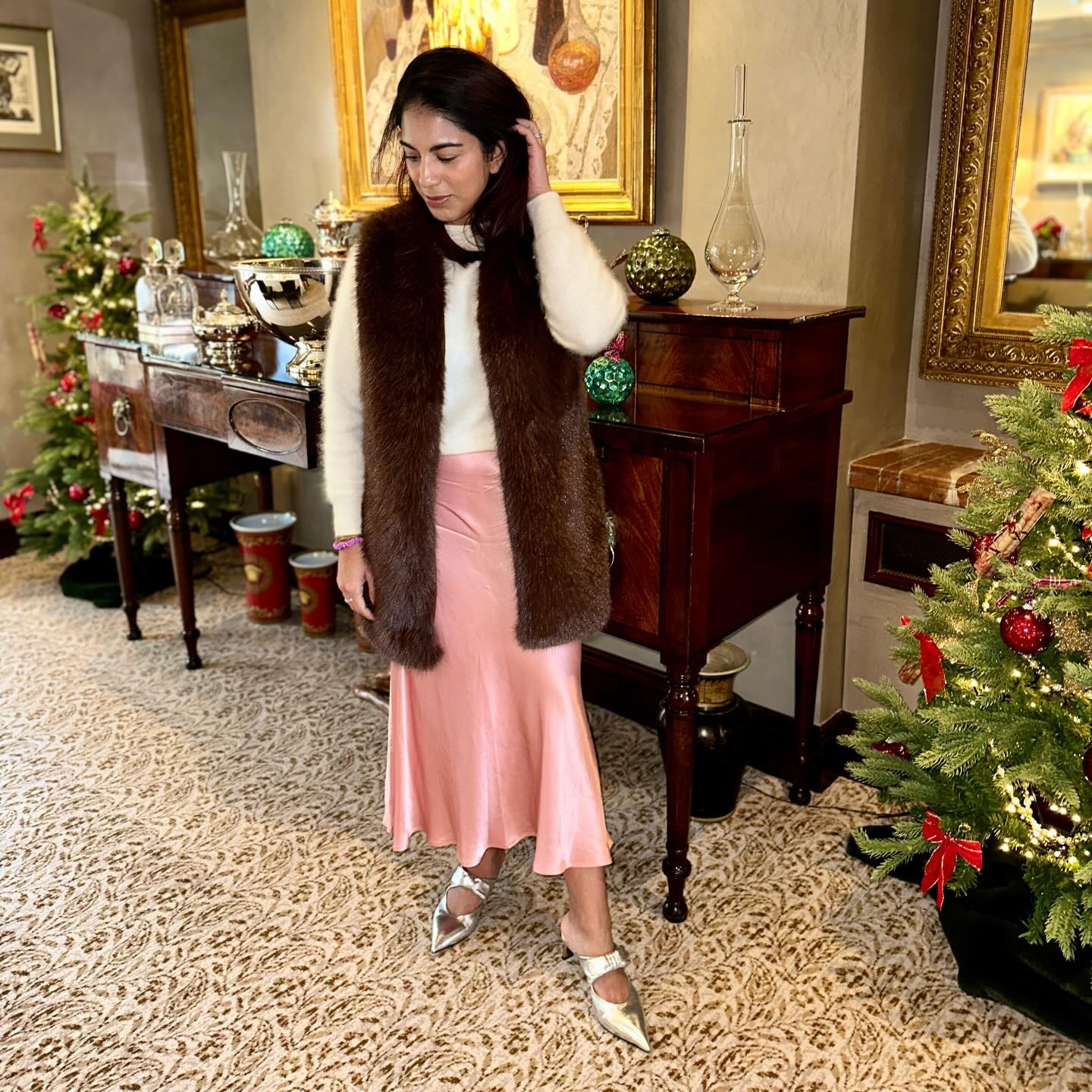 This week’s theme: Holiday magic 

Out and about
pop into @wunderbrow launch at @johnbellandcroyden two of my favourite things is put together! They kindly groomed my caterpillars with some of their hero products and you can see Wunderbrow does not come to play. Really excited to use their brow growth serum, as this has been award winning with great reviews.

It’s end of term display time, and it’s wonderful to see kiddo driving a musical theatre, she absolutely loves being on stage!

Finally, treated to a beautiful private dining experience at the @rouxwatersideinnbray to celebrate my parents 40th wedding anniversary. Truly exceptional from start to finish and one I couldn’t recommend more.

New in: Beauty bits & festive pampering. 

- @superdrug sent over a little pampering selection as a Christmas gift and it was exactly what this time of year calls for — easy, affordable christmas beauty gifting.
- The cutest little stocking from @nipandfab with one of my favourites their peptide finishing oil
- The new cleanser which has just launched from @deviantskincare and socials are already buzzing with this!
- A Custom Glow booster from @dcypherbeauty 
- @emmahardieskincare Moringa Hydrating Hydrogel Mask for instant comfort
- I love @dermatica.skin Azelaic acid, so felt at this time to try some more of their skin care gear towards sensitive skin. 
- @vitamasques sent their hydration set with their Winter lip balm edit. All of these are incredibly affordable and look really cute for any preteen or teens out there.
- I was kindly sent some holiday gift ideas by the lovely team at @asos , I’ve wanted to try the @ghdhair  Conical wand forever (currently on sale), and @kayali Velvet Santal complete the Wedding series (Silk Santal is my favourite fragrance from the brand)
- Had a bit of interesting news about my hair ( more on this later) so @philip_kingsley density range could not have come at a better time!

I’ll be a little quieter on here over the next few weeks, soaking up some family time. Looking forward to coming back refreshed and catching up with highlights properly in the New Year 🤍

*some items AD| PR

#holidaybeautyedit #festivebeautyfinds #brownskinbeauty

#LTKuk #LTKgiftguide #LTKbeauty