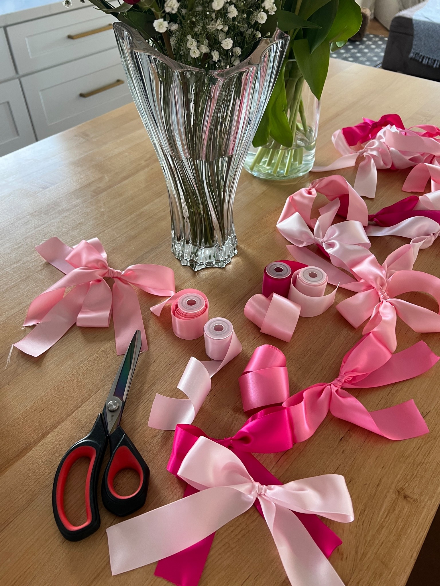 DIY ribbon bow garlandnow

#LTKParties