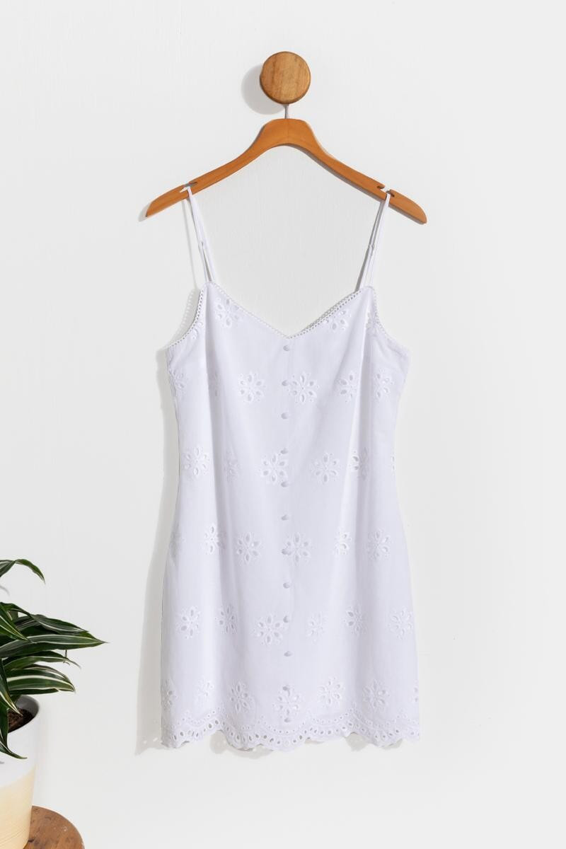 Elle Floral Eyelet Dress | Francesca’s Collections