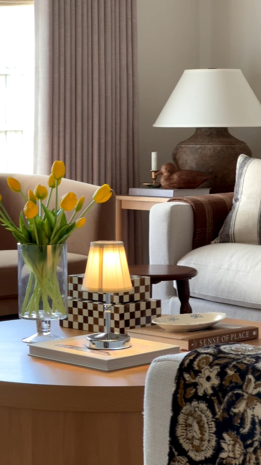 Spring coffee table styling!🌼
#amazon

#LTKSeasonal #LTKHome #LTKActive