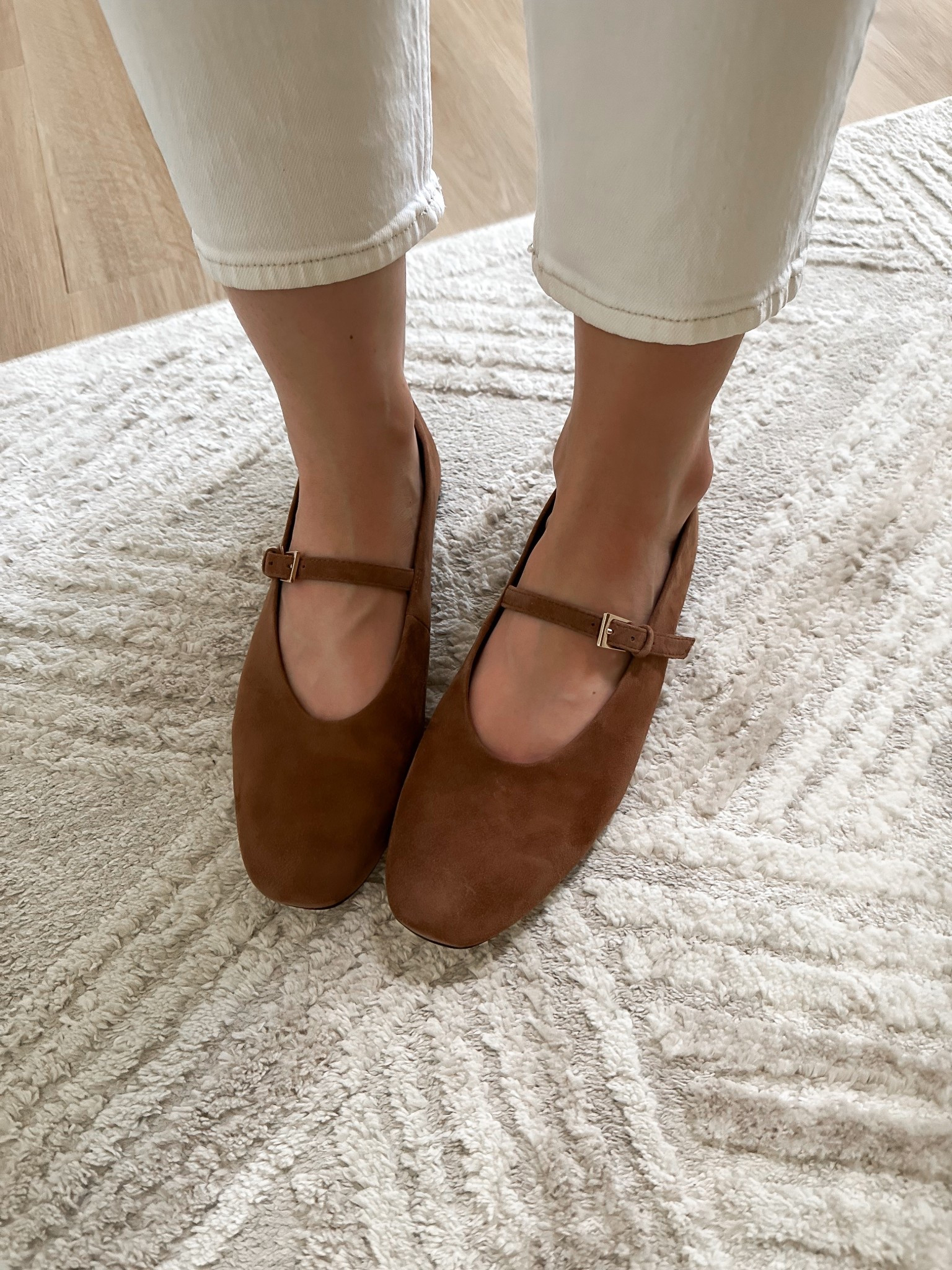 Chocolate brown suede ballet flats that I just got in from the Nordstrom anniversary sale😍 also linked the other items I got in from the sale 

Flats, ballet flats, fall shoes, chocolate brown, suede, N Sale, Nordstrom sale

#LTKSaleAlert #LTKShoeCrush #LTKFindsUnder100