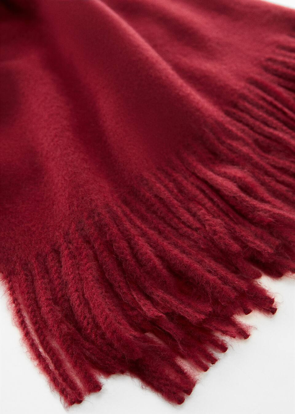 Fringed edge scarf | MANGO (UK)