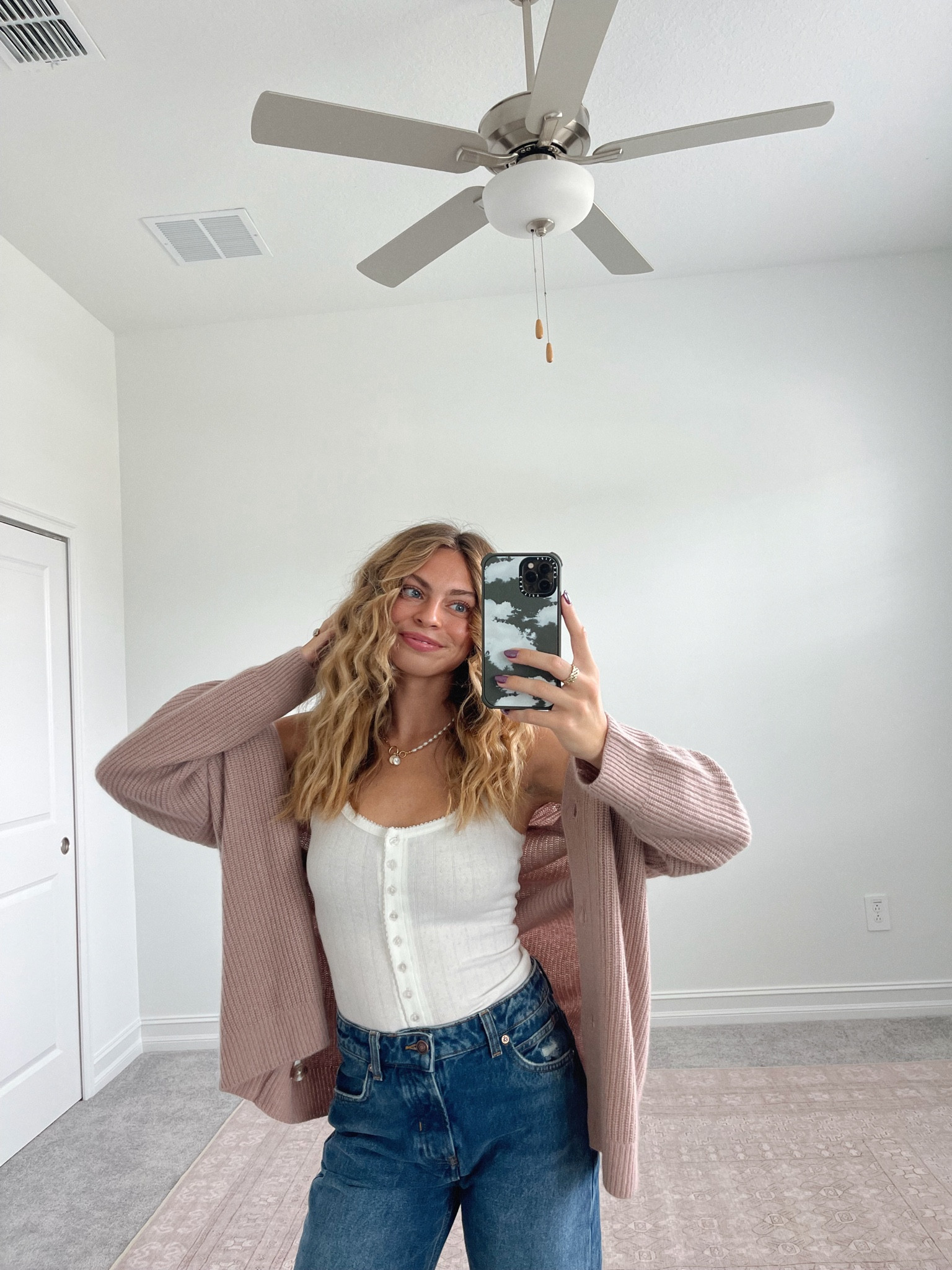 Cozy September fit ☁️
Cardigan: small
Tank: small
Jeans: 25

#LTKFallSale #LTKSeasonal #LTKCon