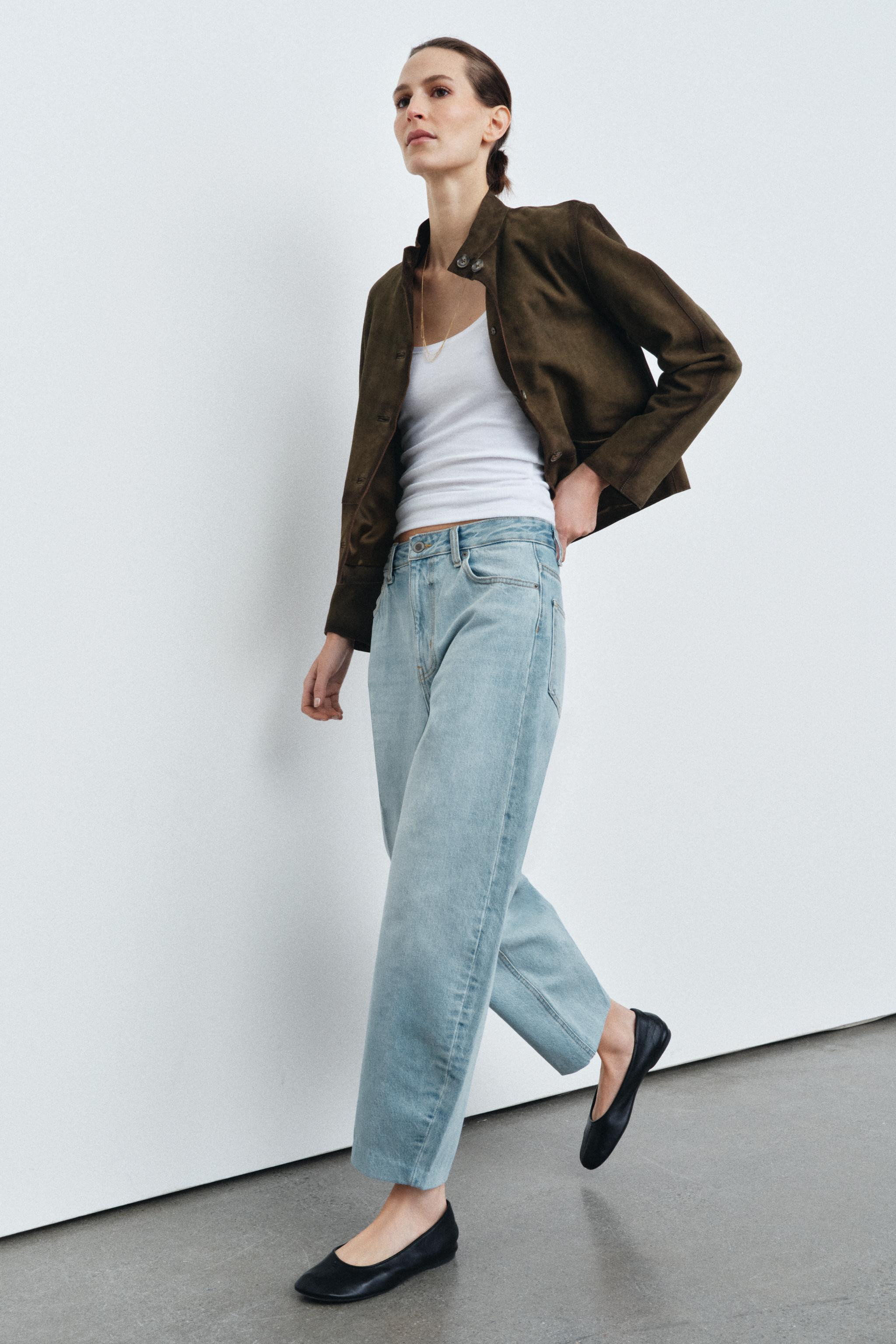 JEANS ZW COLLECTION BARREL MIT HOHEM BUND | Zara DE