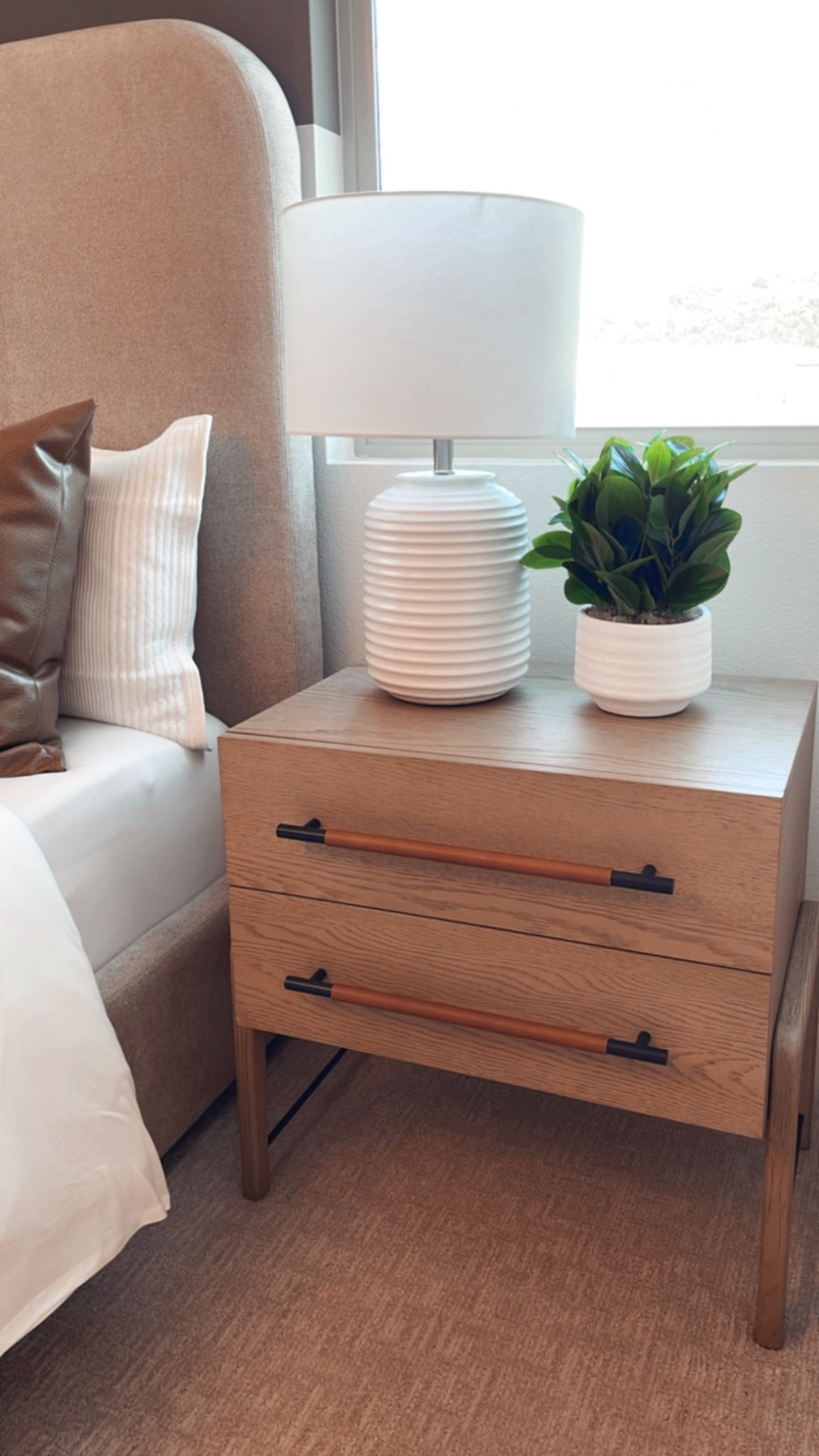 Bedroom refresh! Loving this nightstand and bedside situation! The table lamp is pretty too. 

Are you thinking about a spring bedroom refresh? 



#LTKHome #LTKmomlife