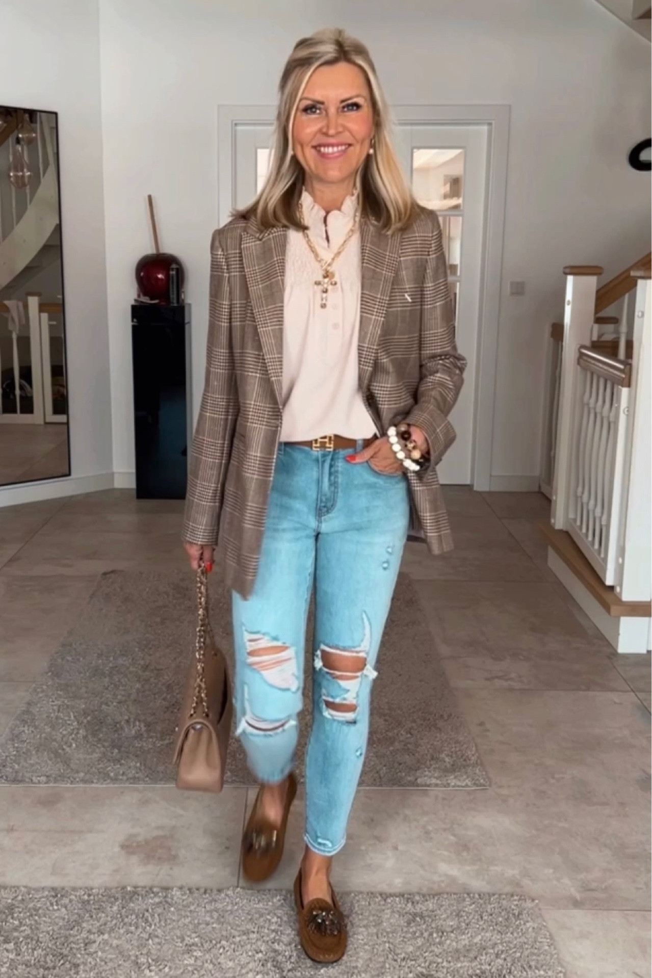 Top & Jeans 👖 Evaless, -25% mit “marti25"

#LTKSeasonal #LTKstyletip #LTKitbag