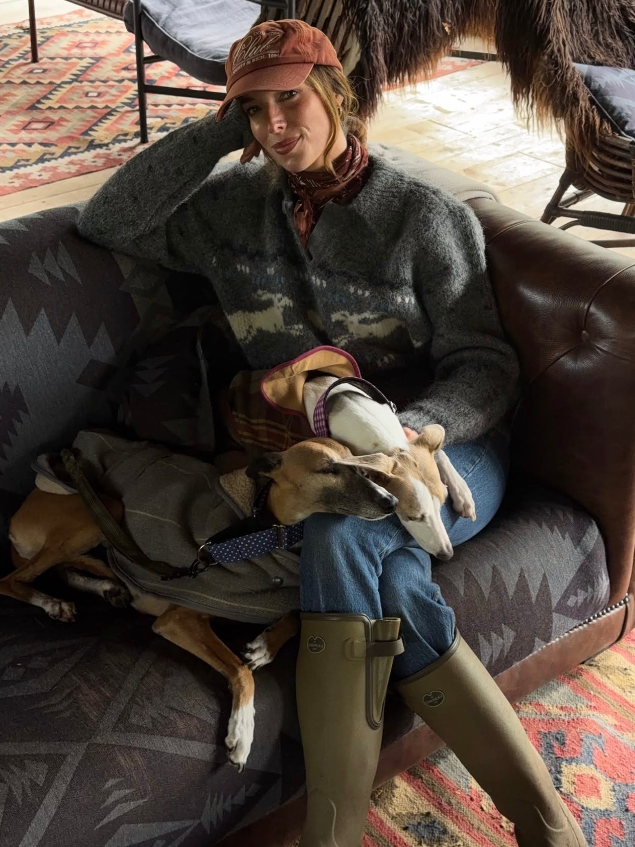 Autumn countryside staycation attire 🍂 jacquard knit, jeans and wellies, perfect for dog walks in the country