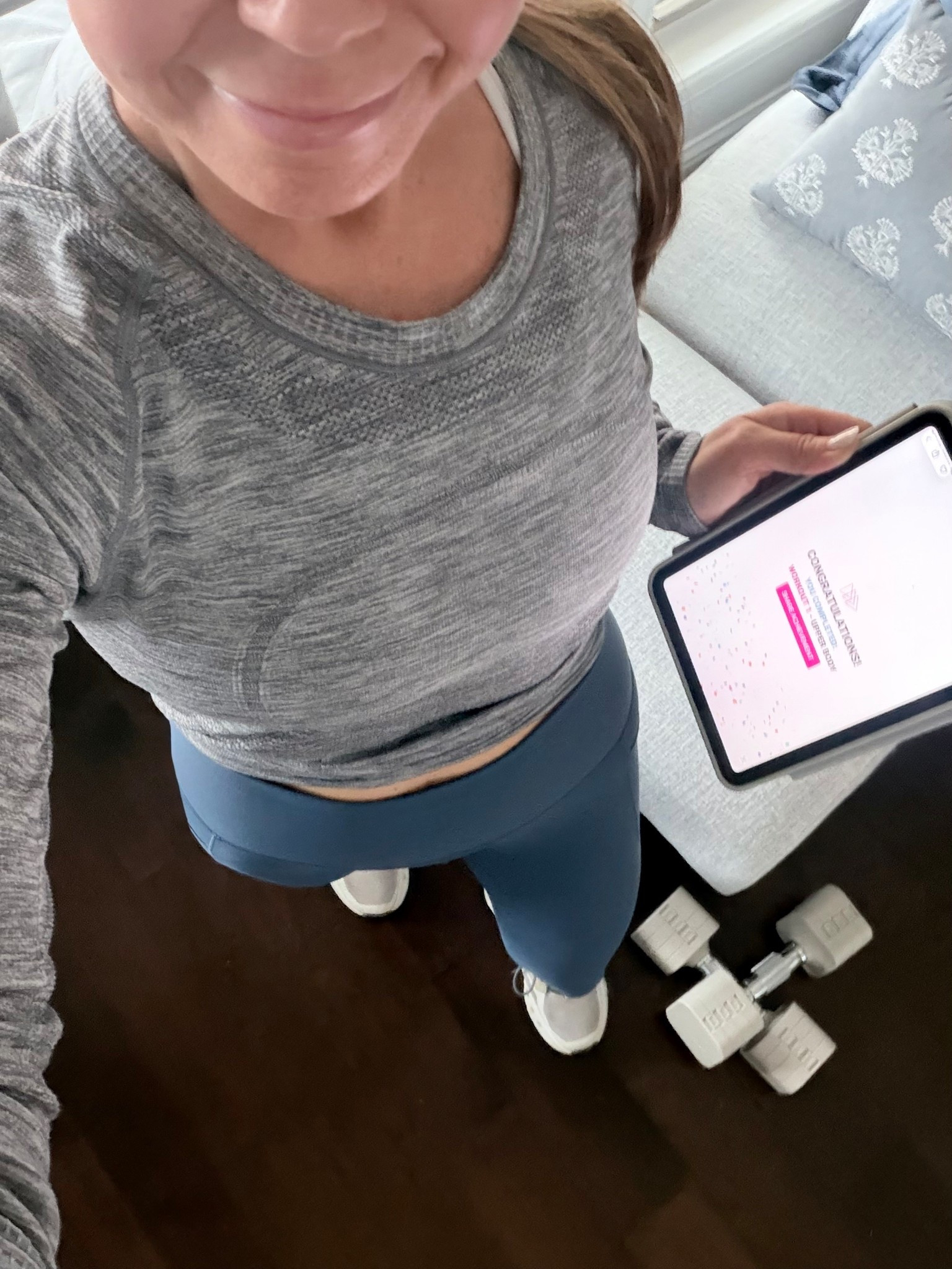 Snow day workout 

#LTKfitnessgoals #LTKmorningroutine #LTKActive