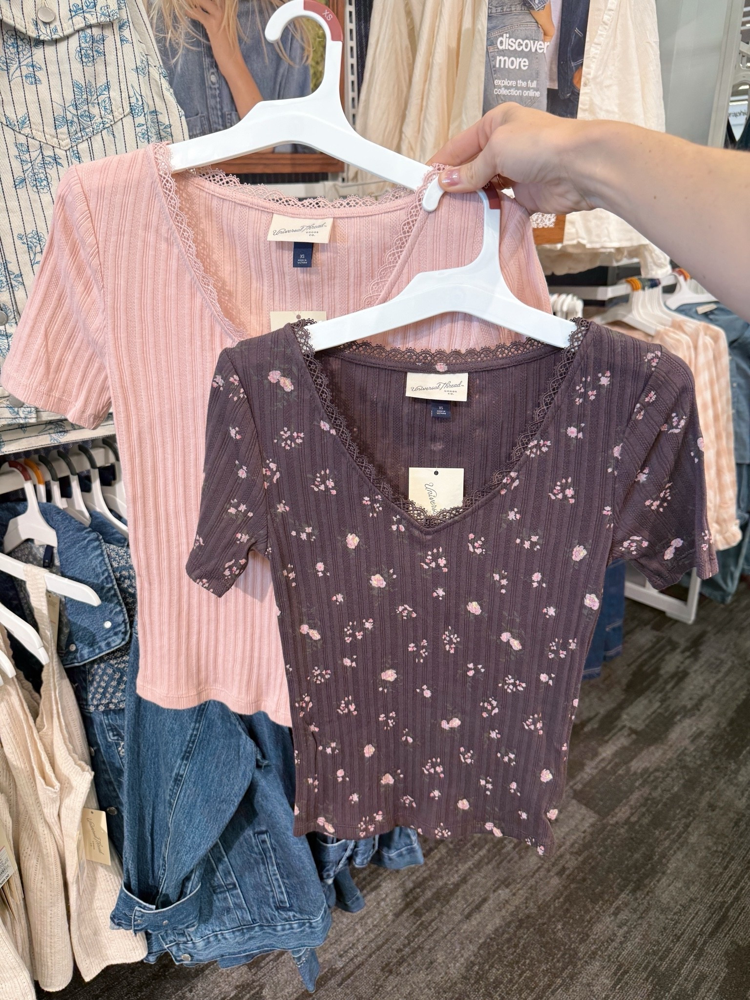 Universal Thread tees

#LTKSeasonal #LTKgrwm #LTKootd
