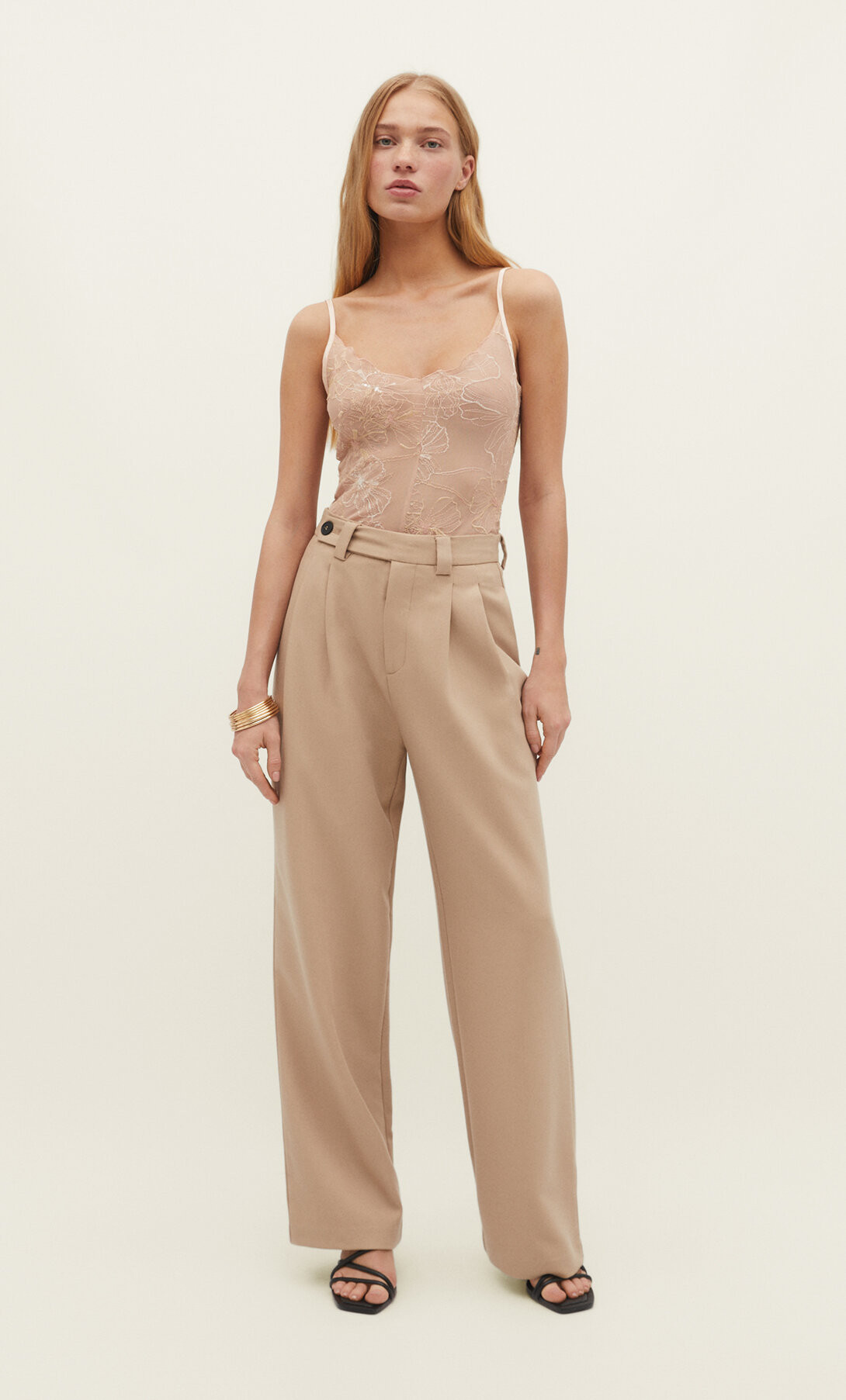 Pantalon habillé à pinces - Mode femme | Stradivarius France | Stradivarius (FR)