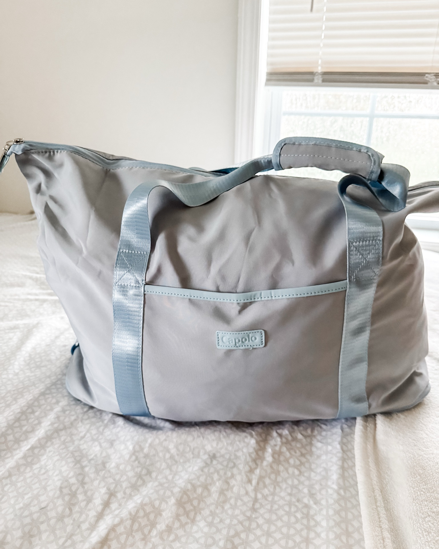 Here’s what’s in my hospital bag!!

Robe, pajamas, labor comb, sound machine, light, socks, lavender, toiletries, swaddle, coming home outfit

Labor and delivery 
Baby

#LTKBump #LTKBaby #LTKmomlife