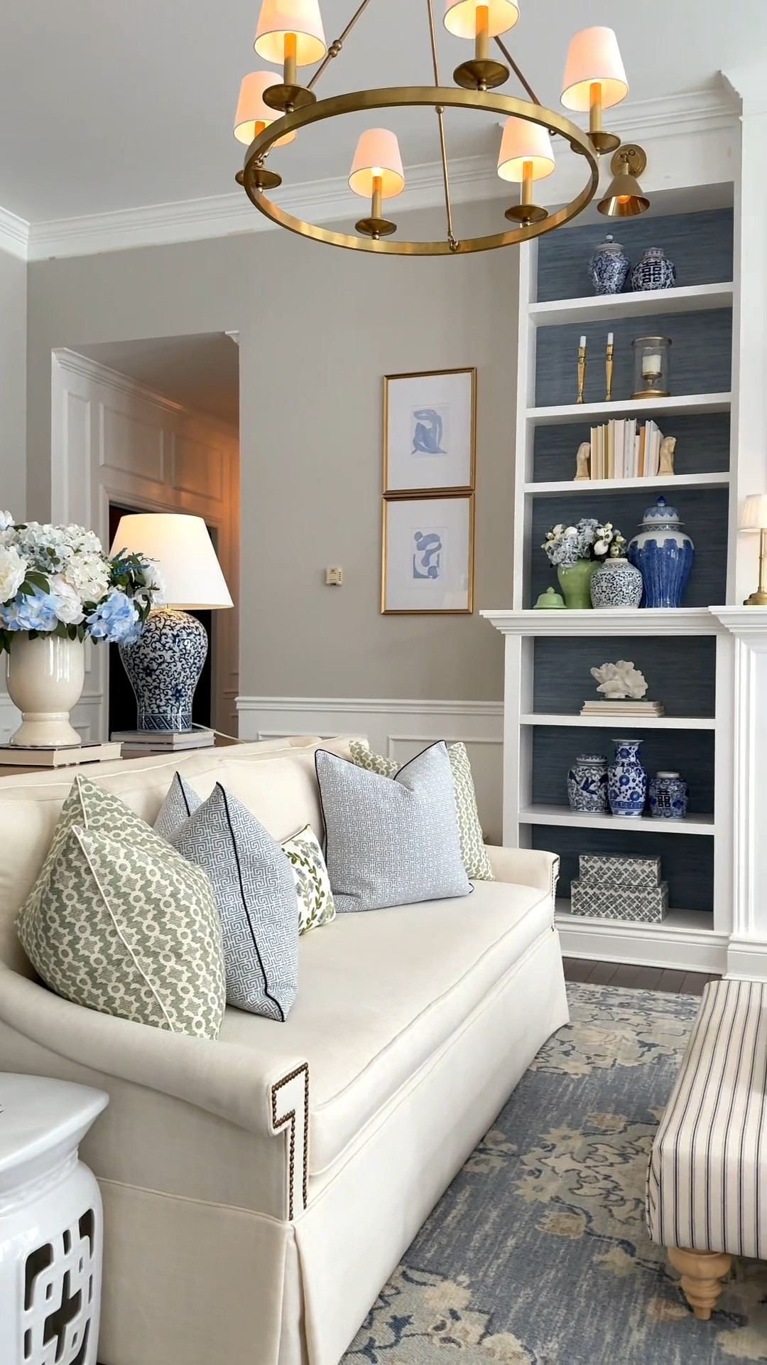 Gorgeous spring home decor in our living room in chic and soft blue and green💙💚

Spring decor, spring home, spring finds, living room home, living room finds, throw pillows, blue decor, green decor, coastal decor, chic finds, chic decor 

#LTKHome #LTKSeasonal