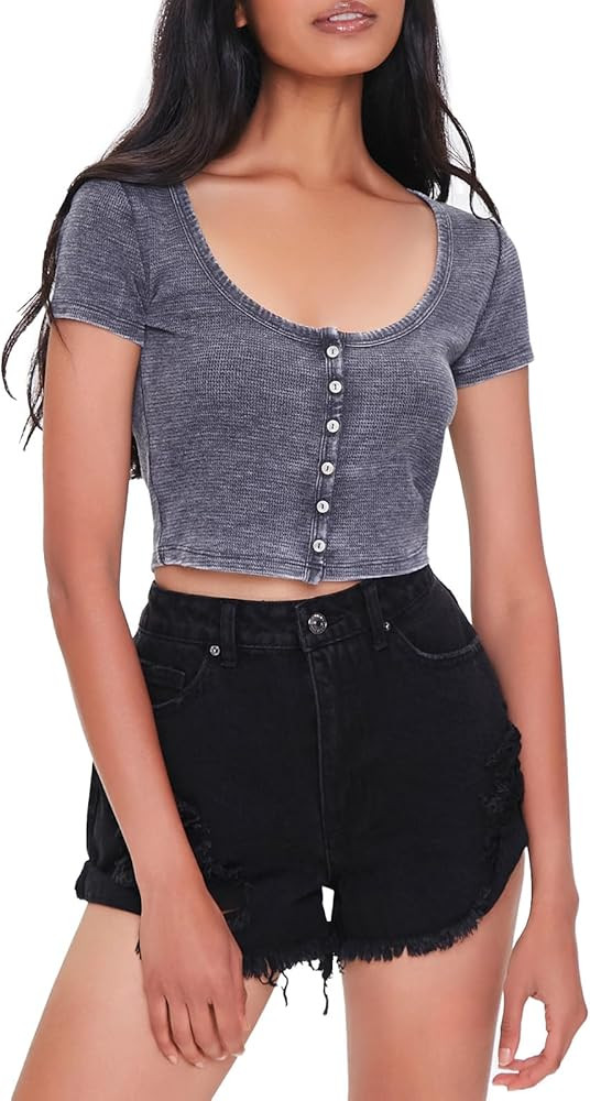 Forever 21 Women's Button-Front Crop Top | Amazon (US)