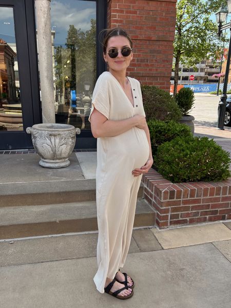 wearing small in this maternity romper, love how lightweight & flowy it is! Comes in a few colors & linked the non-maternity option!

Bump friendly 
Pregnancy style 
20 weeks pregnant
Maternity outfits  

#LTKbump