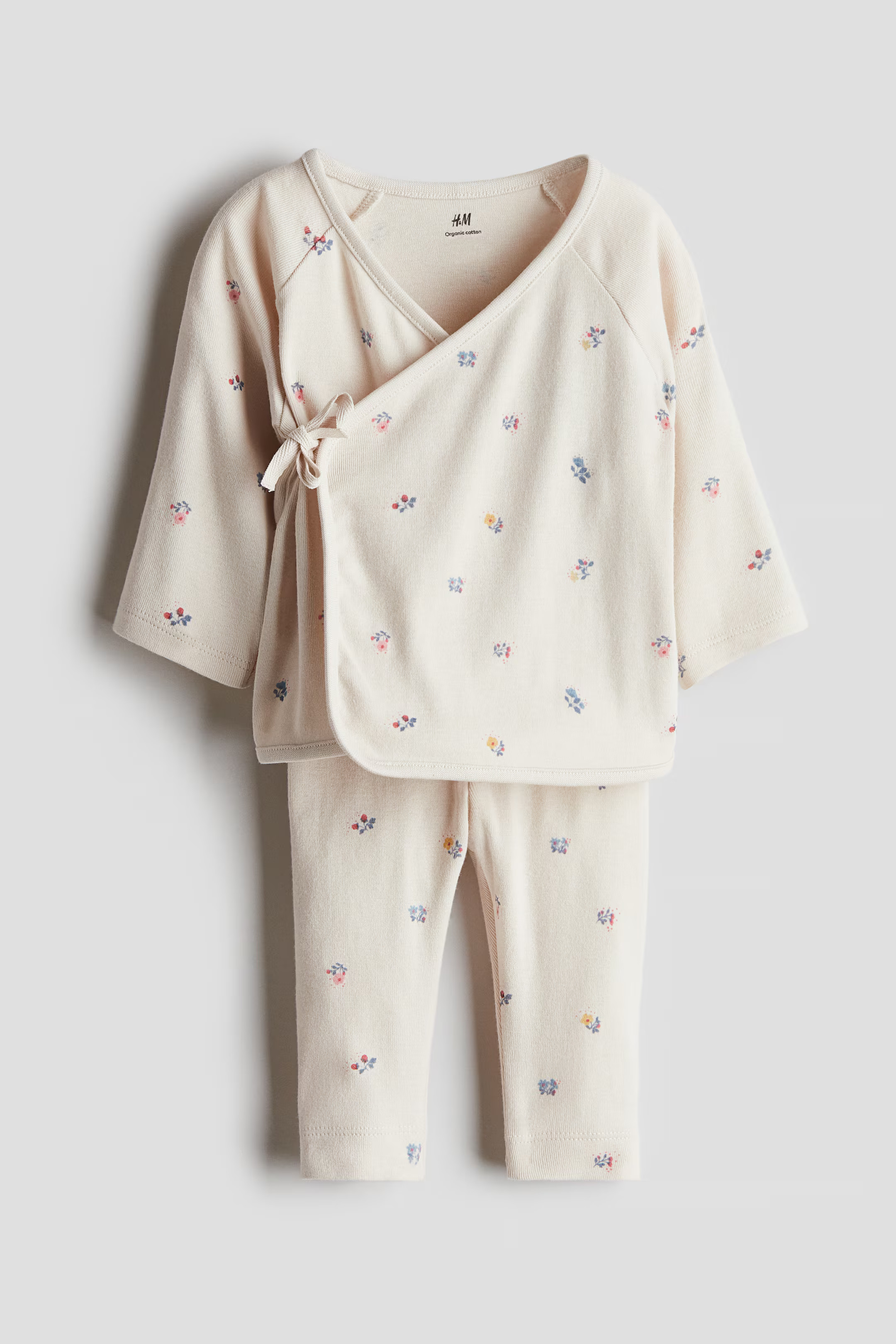 2-piece wrapover top and leggings set | H&M (UK, MY, IN, SG, PH, TW, HK)