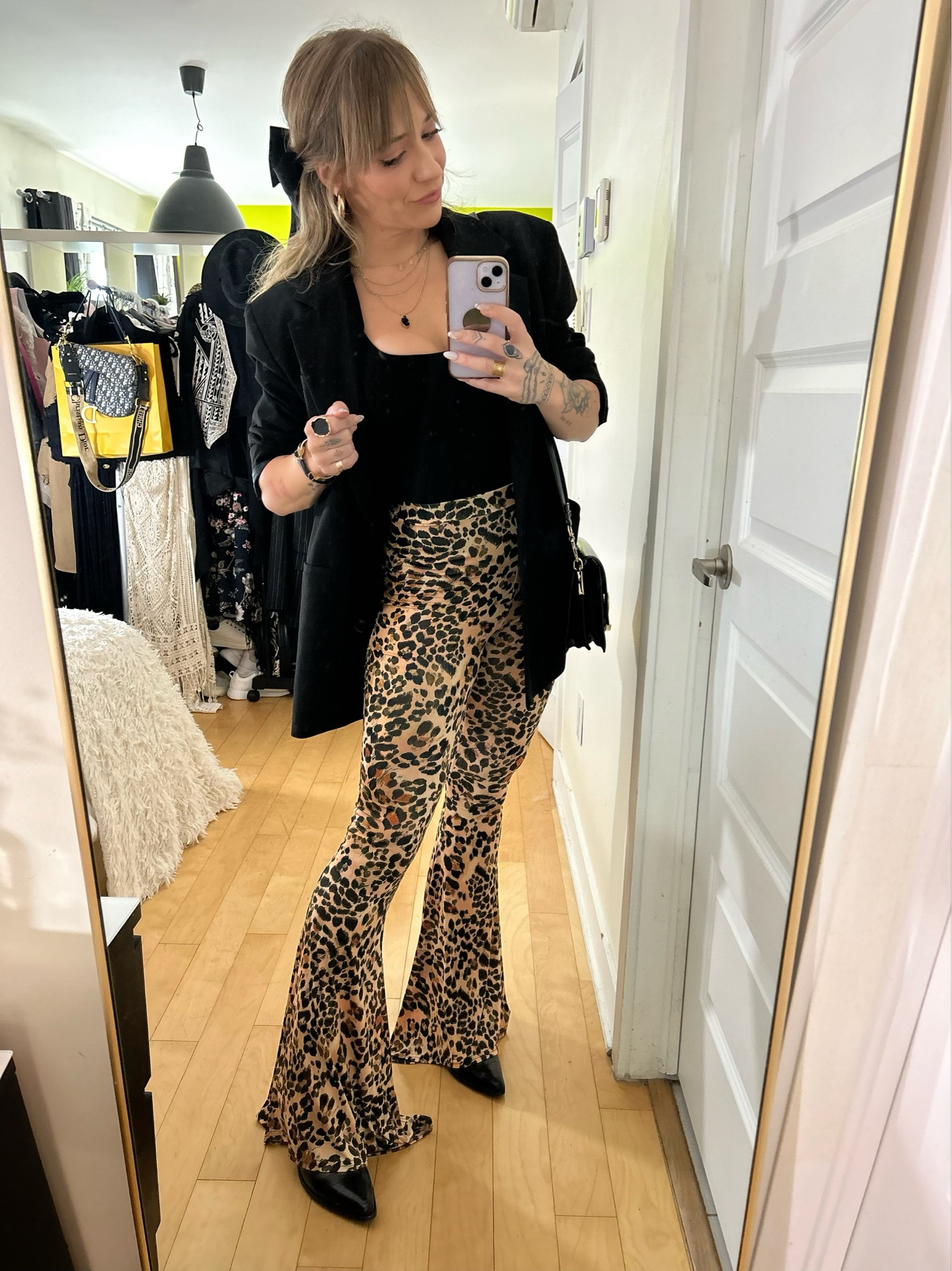 How to be chic wearing leopard print 🐆
- - - 
The pants are old and the blazer is from Zara (old collection) 
I put the link of similar items here.

#LTKstyletip #LTKSeasonal #LTKfindsunder50