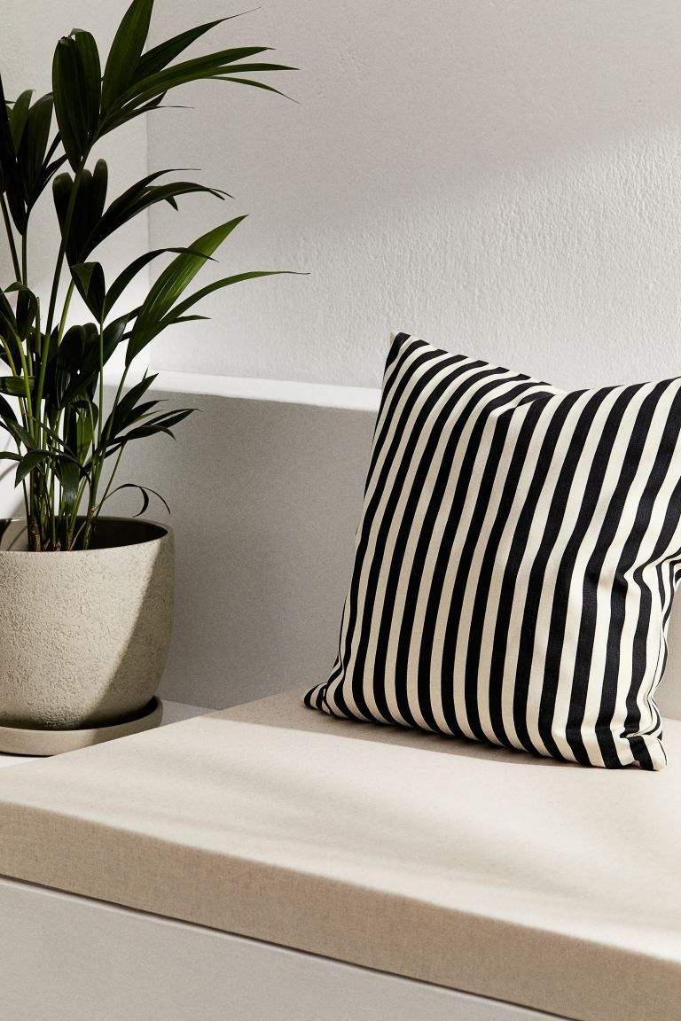 Outdoor Cushion Cover | H&M (US + CA)