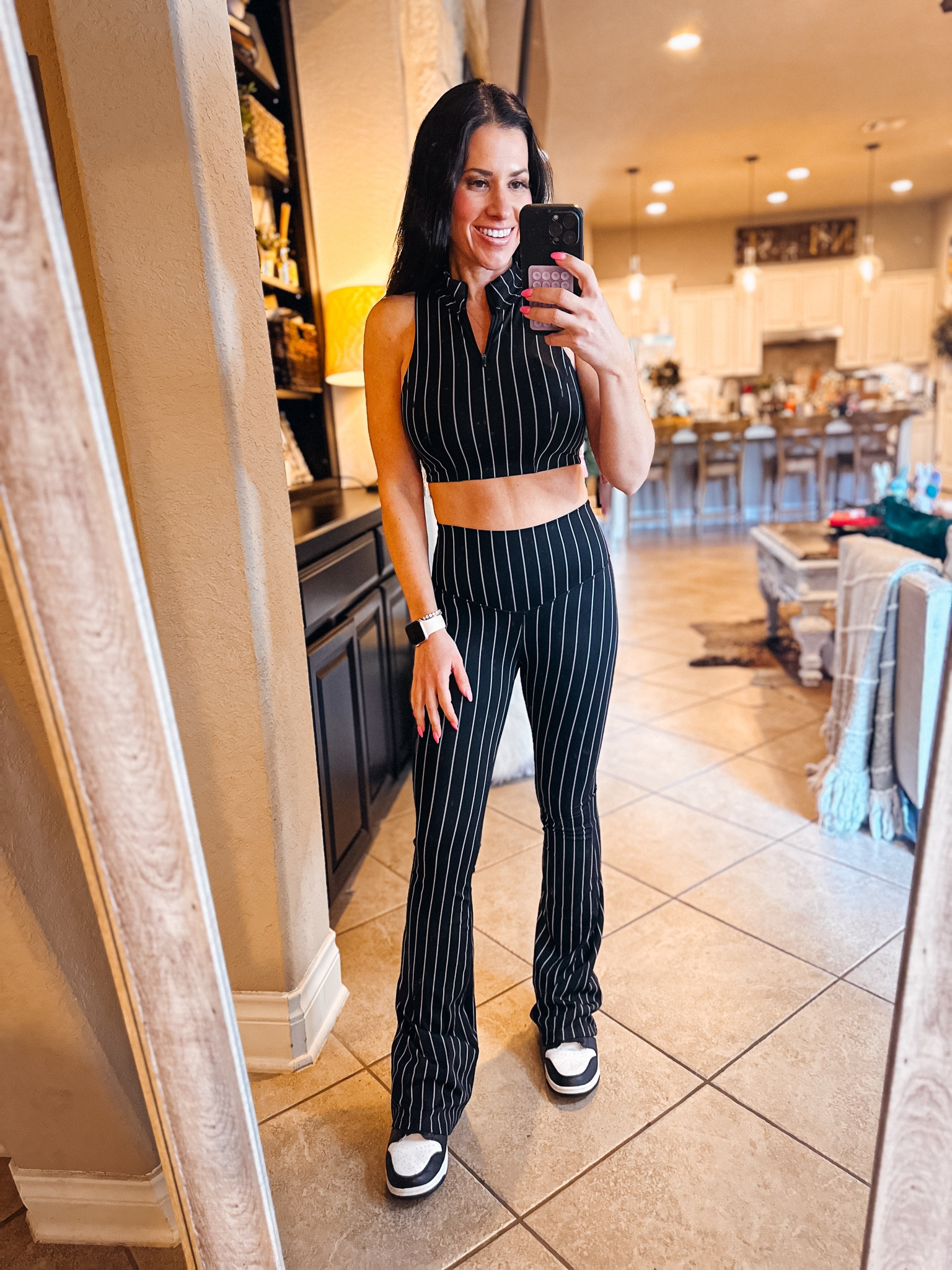 Target athleisure, joy lab, target set, mom fit

Small top
Xsmall pant 

#LTKfitness #LTKtravel #LTKstyletip