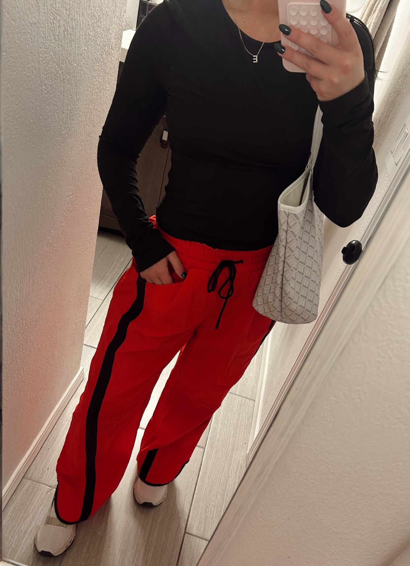 chill outfit idea

athletic wear, comfy, outfit inspo, outfit idea, amazon fashion, amazon finds, on cloud, fall ootd, fall outfit 

#LTKGiftGuide #LTKHoliday #LTKootd