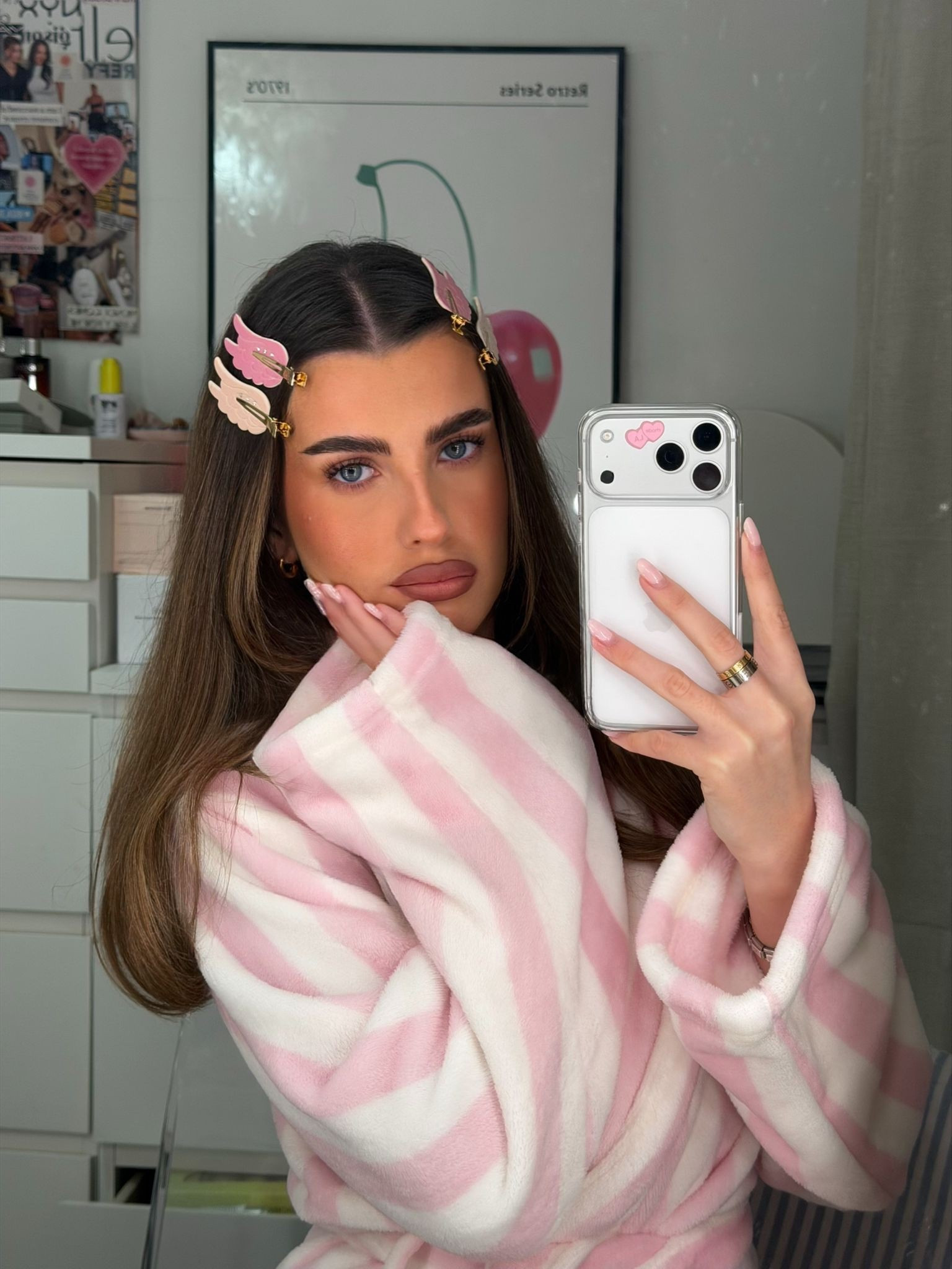 Dear Santa… 🎀

Dressing gown, robe, hair clips, hair accessories, make up, lip liner

#LTKfestive #LTKwinter #LTKbeauty