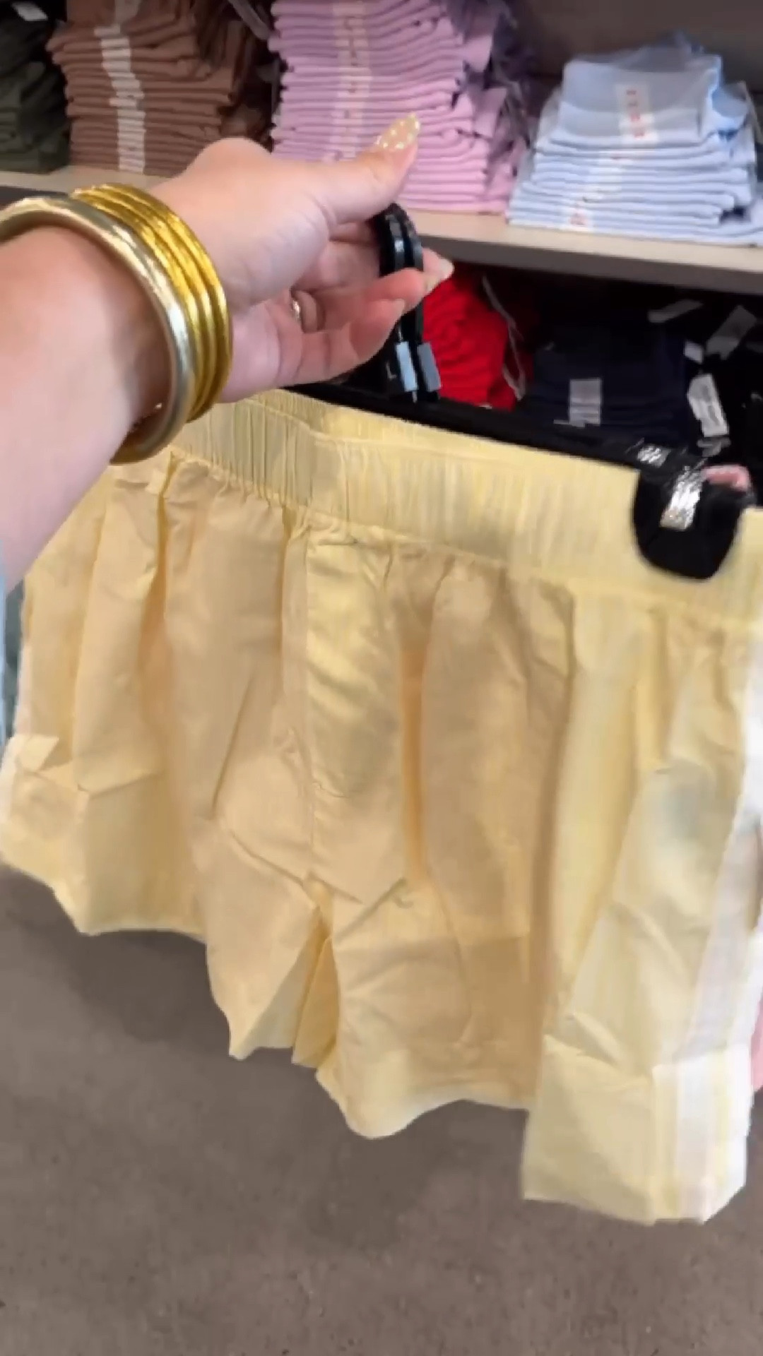 These lightweight spring shorts are too good 🤍🌸

Spring, summer, shorts, vacation Travel outfit, beach, pool, old navyy

#LTKSaleAlert #LTKSeasonal #LTKootd