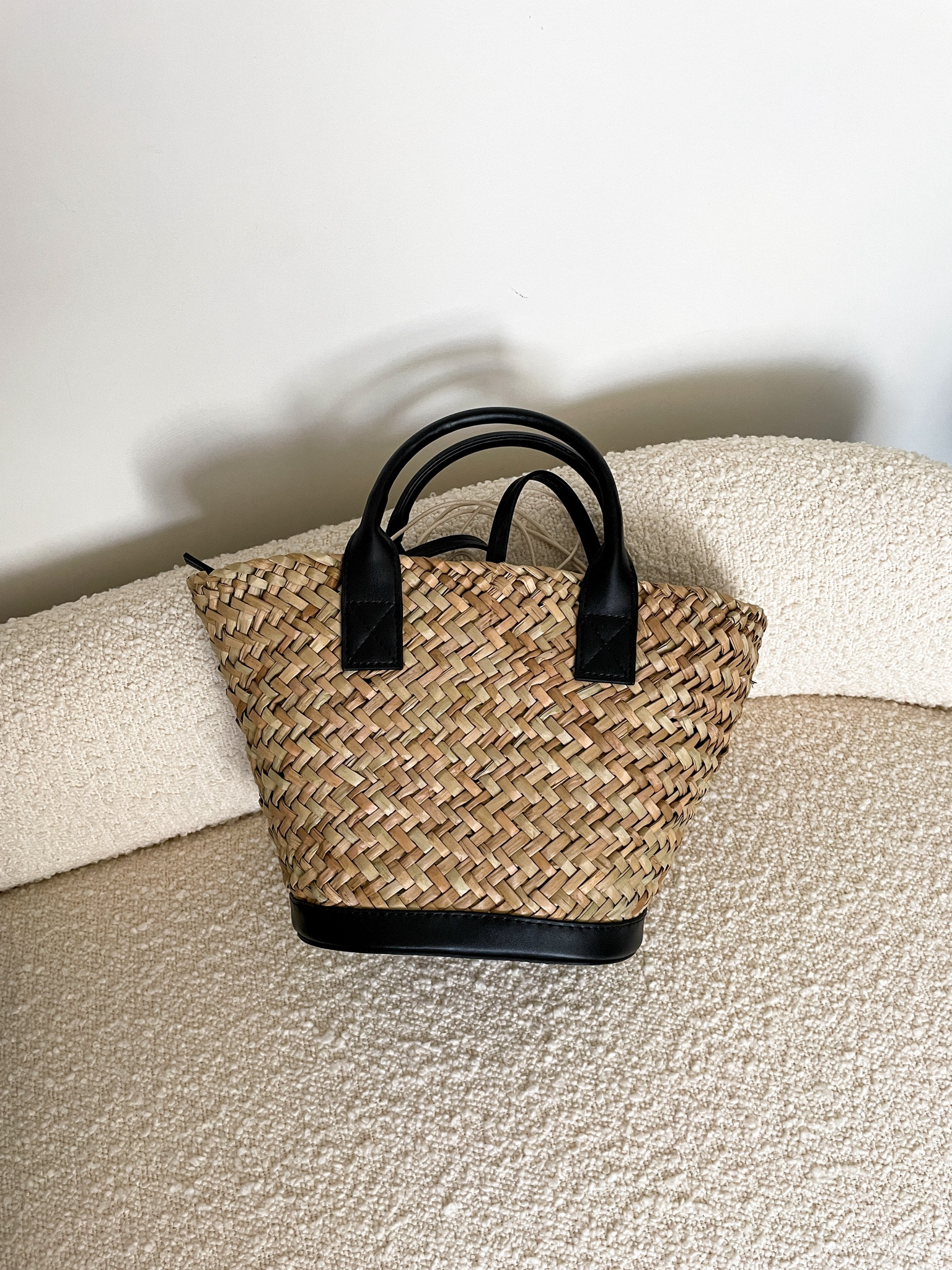 Love this cute raffia bag for summer! A great carryall bag. It’s on sale for $35! 

Raffia bag, raffia purse, raffia handbag, sale, tote bag, Mango, summer outfit, The Stylizt 





#LTKItBag #LTKSaleAlert #LTKFindsUnder50