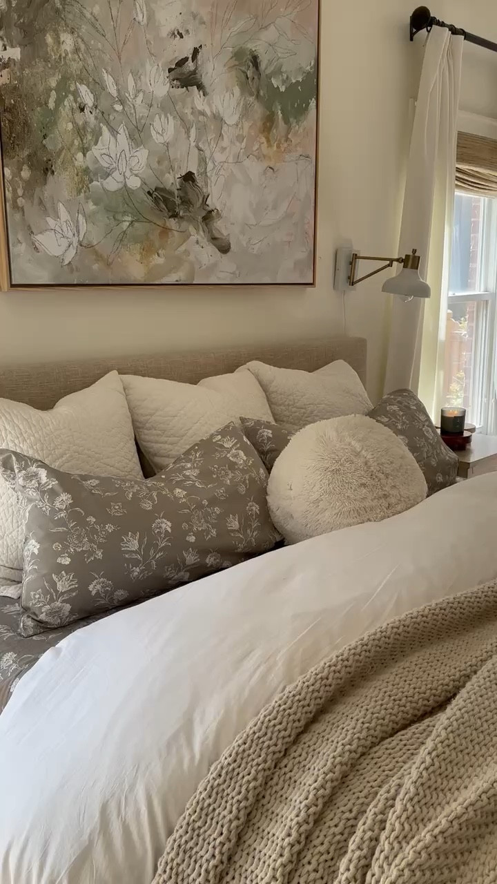 Fall bedding/ fall bedroom

#LTKHome #LTKVideo #LTKSeasonal