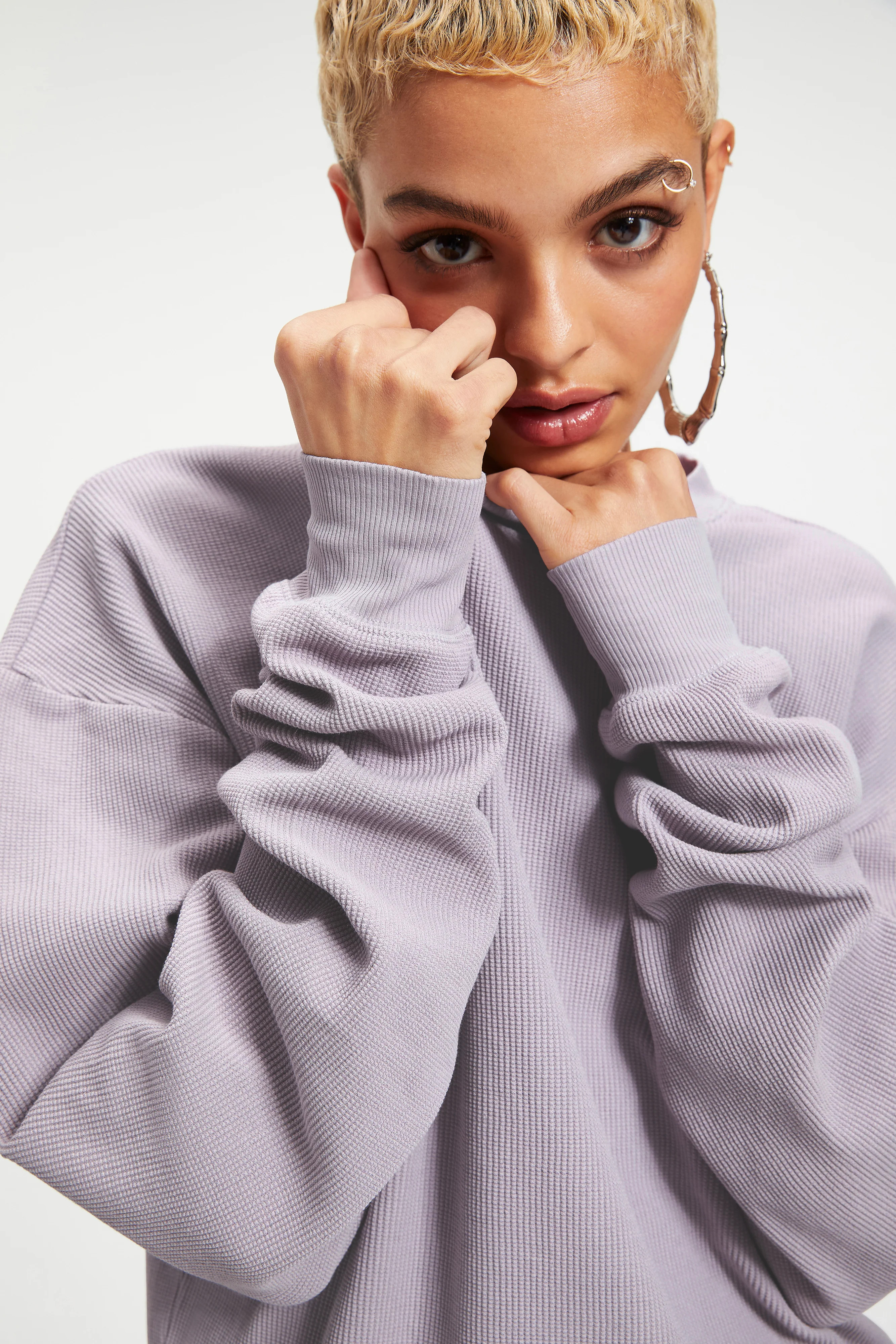 THERMAL BOYFRIEND SWEATSHIRT | LILAC MIST001 | Good American