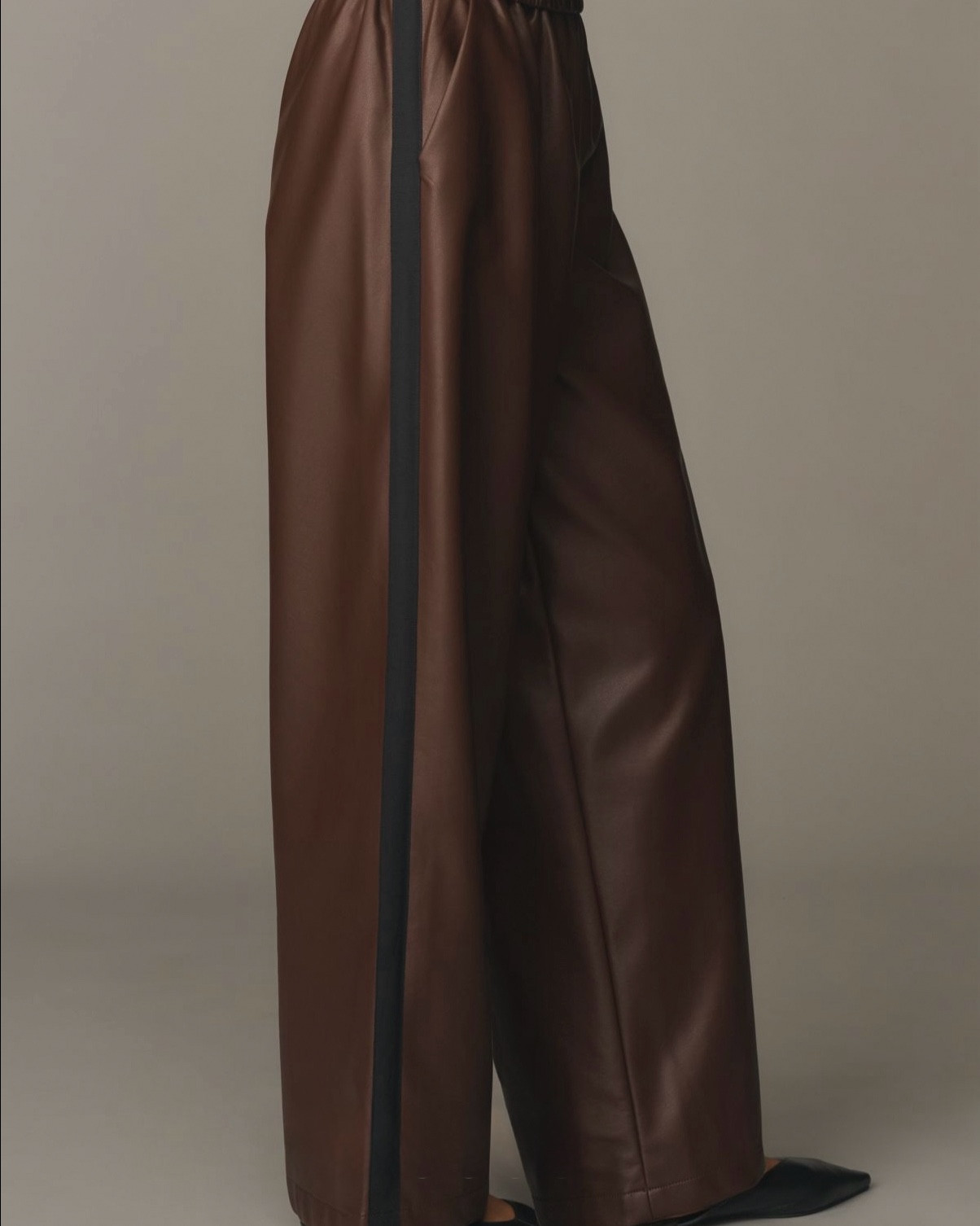 Sale on sale! Comfy on comfy! Wearing these on repeat all season long.

#LTKSaleAlert #LTKFindsUnder100 #LTKGiftGuide