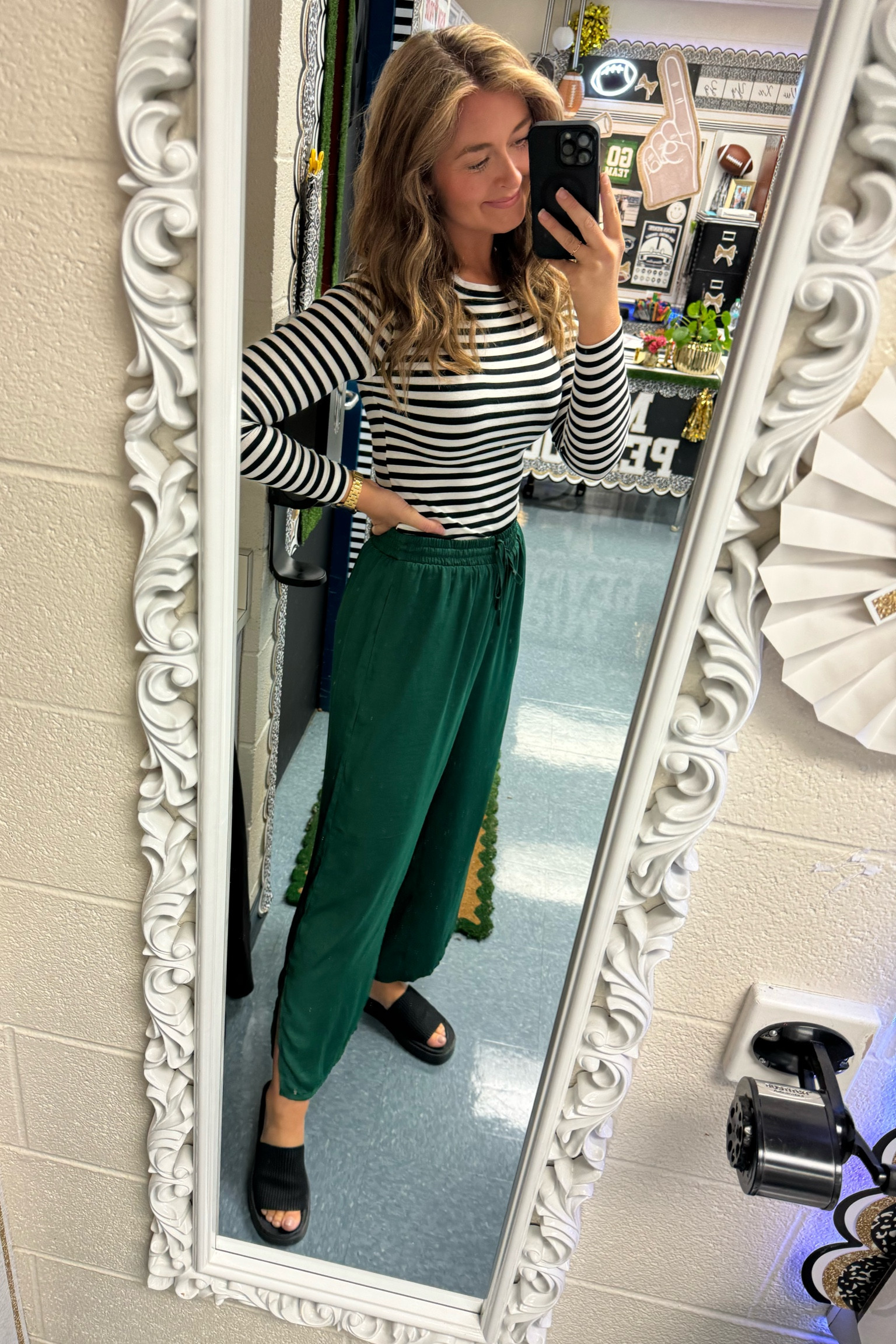 My favorite shirt that I buy in every color/pattern that they release! SO SOFT!!!🤩🫶🏼

#LTKSeasonal #LTKFallSale #LTKWorkwear