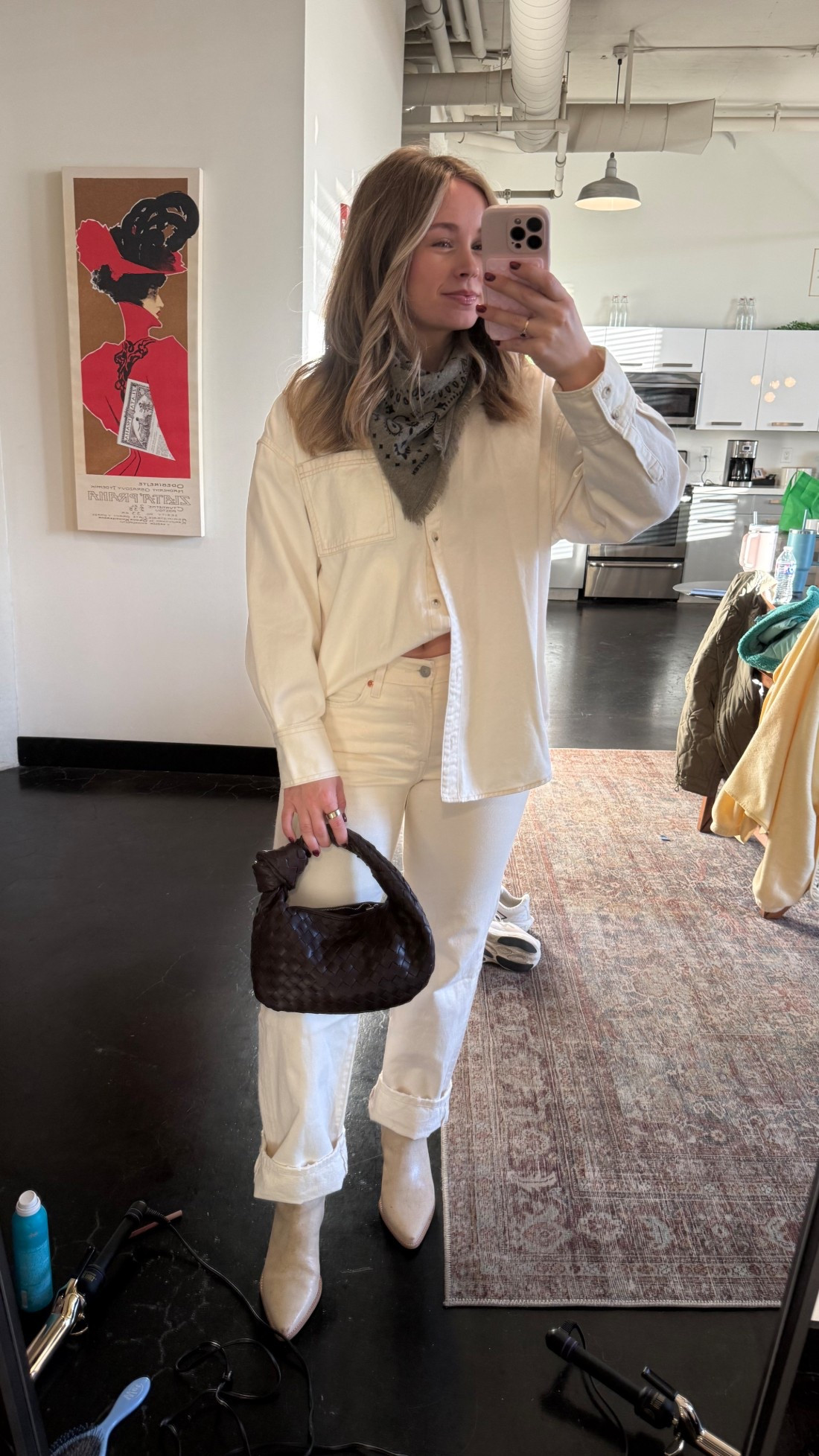 Same outfit different font!!! All off white denim with my favorite cashmere bandana and Amazon purse and Amazon Levi’s. Such an easy dinner outfit

OOTN dinner outfit denim white denim winter white casual outfit white jeans Nashville 

#LTKootd #LTKValentine
