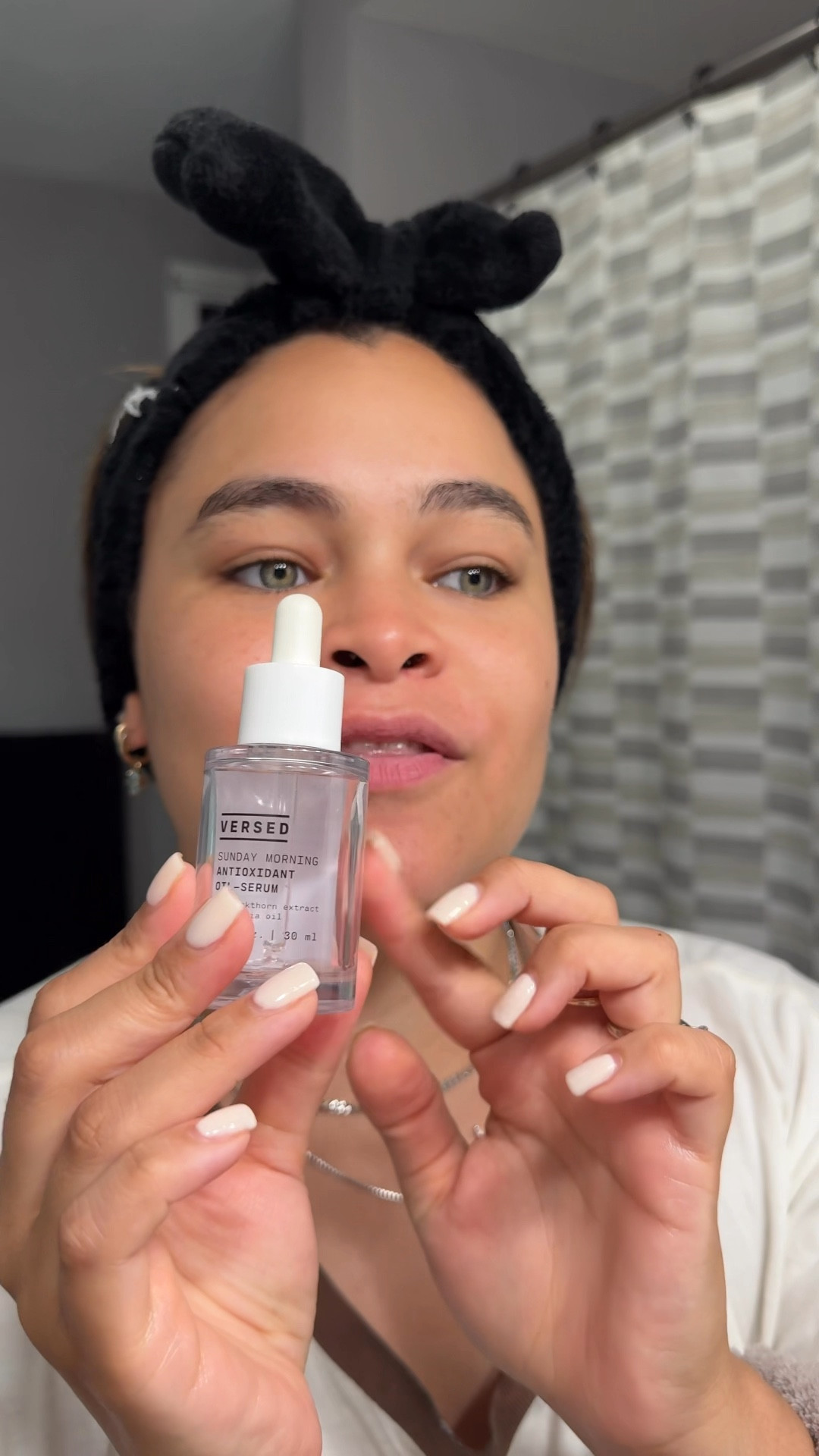 On to my 2nd bottle of this versed serum! Truly has changed my skin and given it the best glow and hydration 🥰 Im having trouble finding it online so I hope its not discontinued 😭