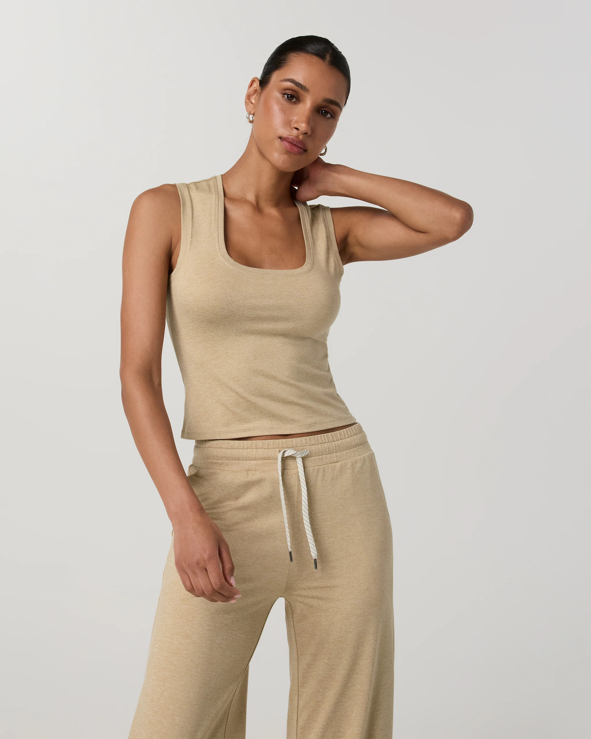 Halo Essential Scoop Tank | Vuori Clothing (US & Canada)