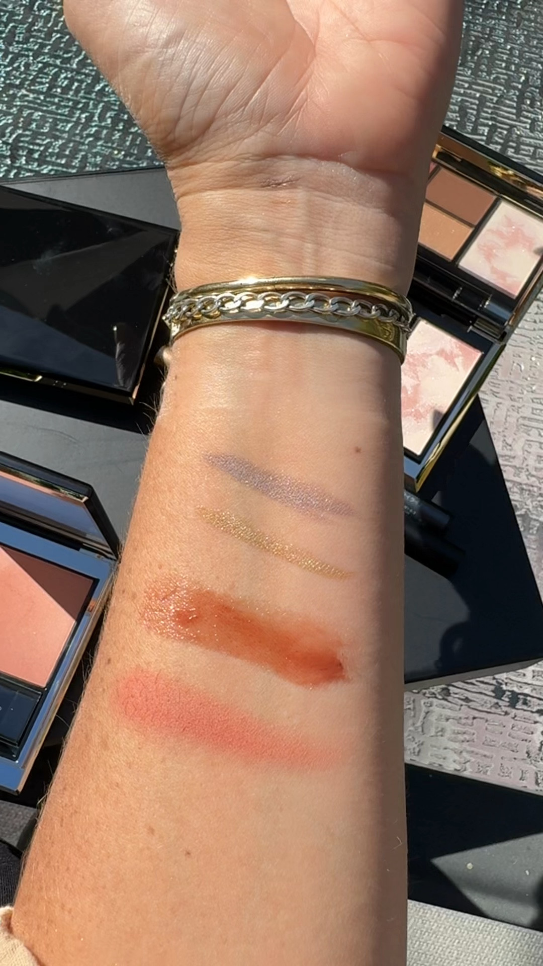 SUQQU Cozy Winter Collection Swatches ❄️💄
Lip: 105
Blush: 104


#LTKBeauty #LTKVideo #LTKFindsUnder50