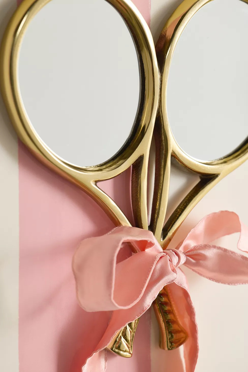 Racquet Bestie Bow Mirror | Urban Outfitters (US and RoW)