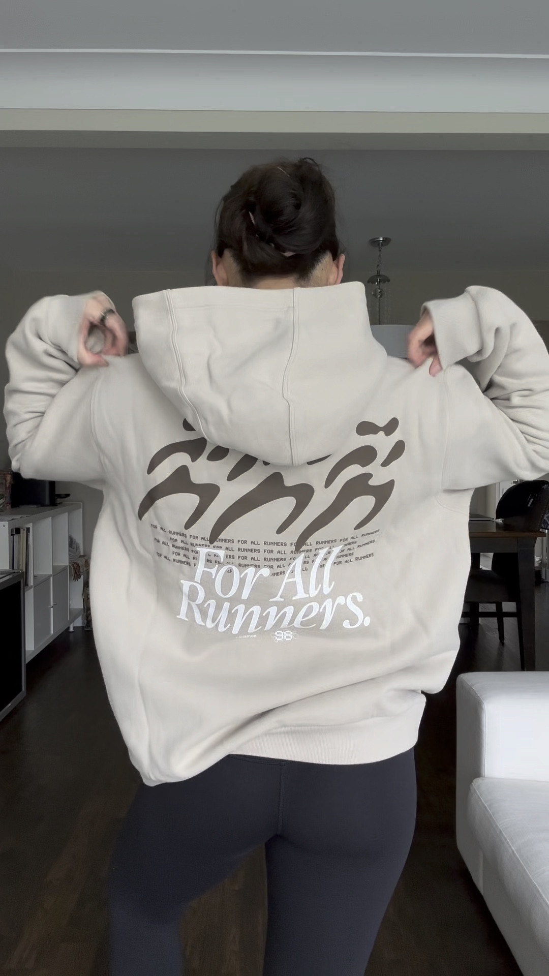 RUNNERS HOODIE OMG 😳💕🤍

I’m wearing a Men’s Medium. Small fits but i like the oversized fit.

#LTKfitness