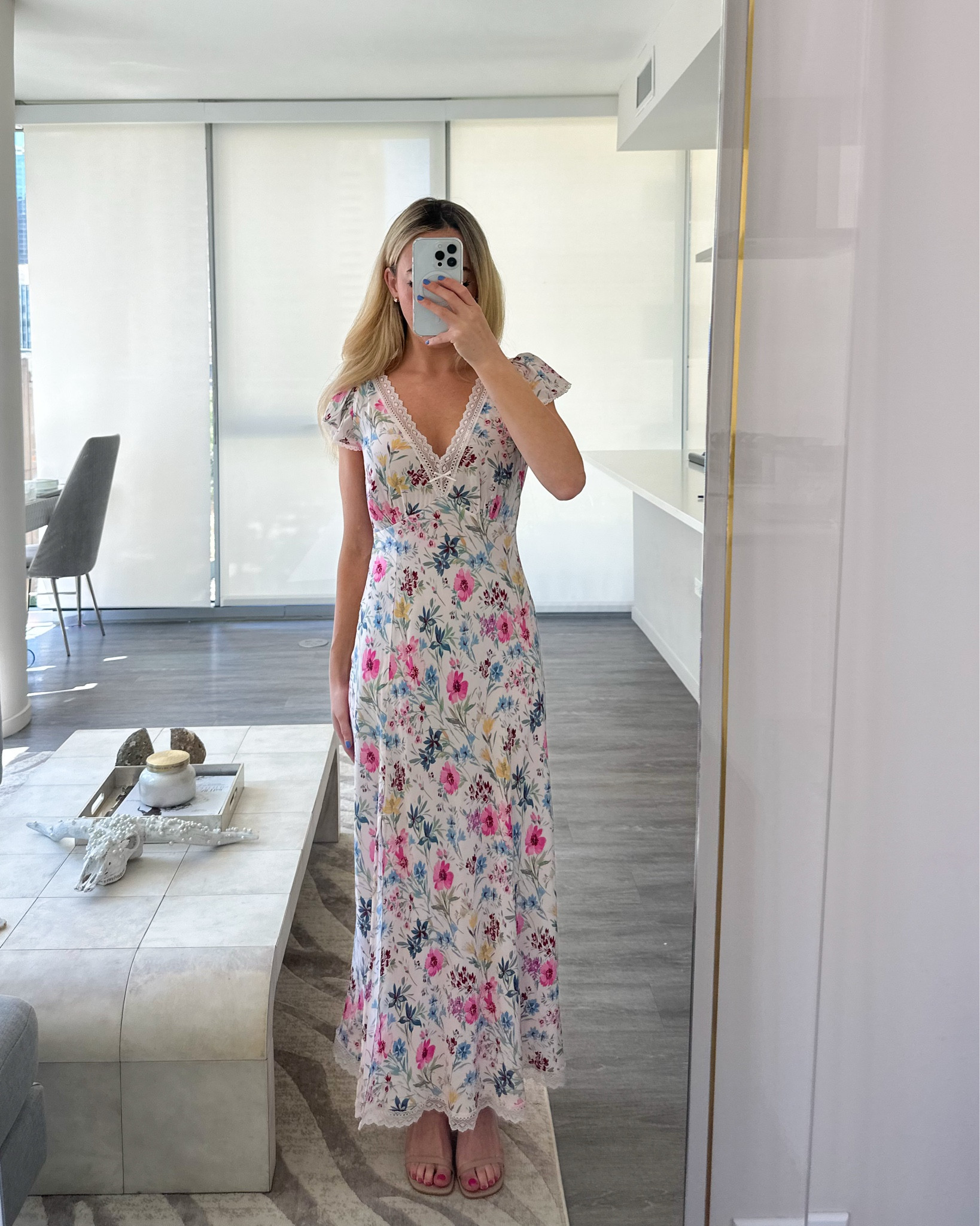this dress is on sale: perfect for summer, dinner parties, bridal showers 


floral dress, summer dress, ootd style fashion, gap dress 

#LTKSaleAlert #LTKFindsUnder100 #LTKPetite