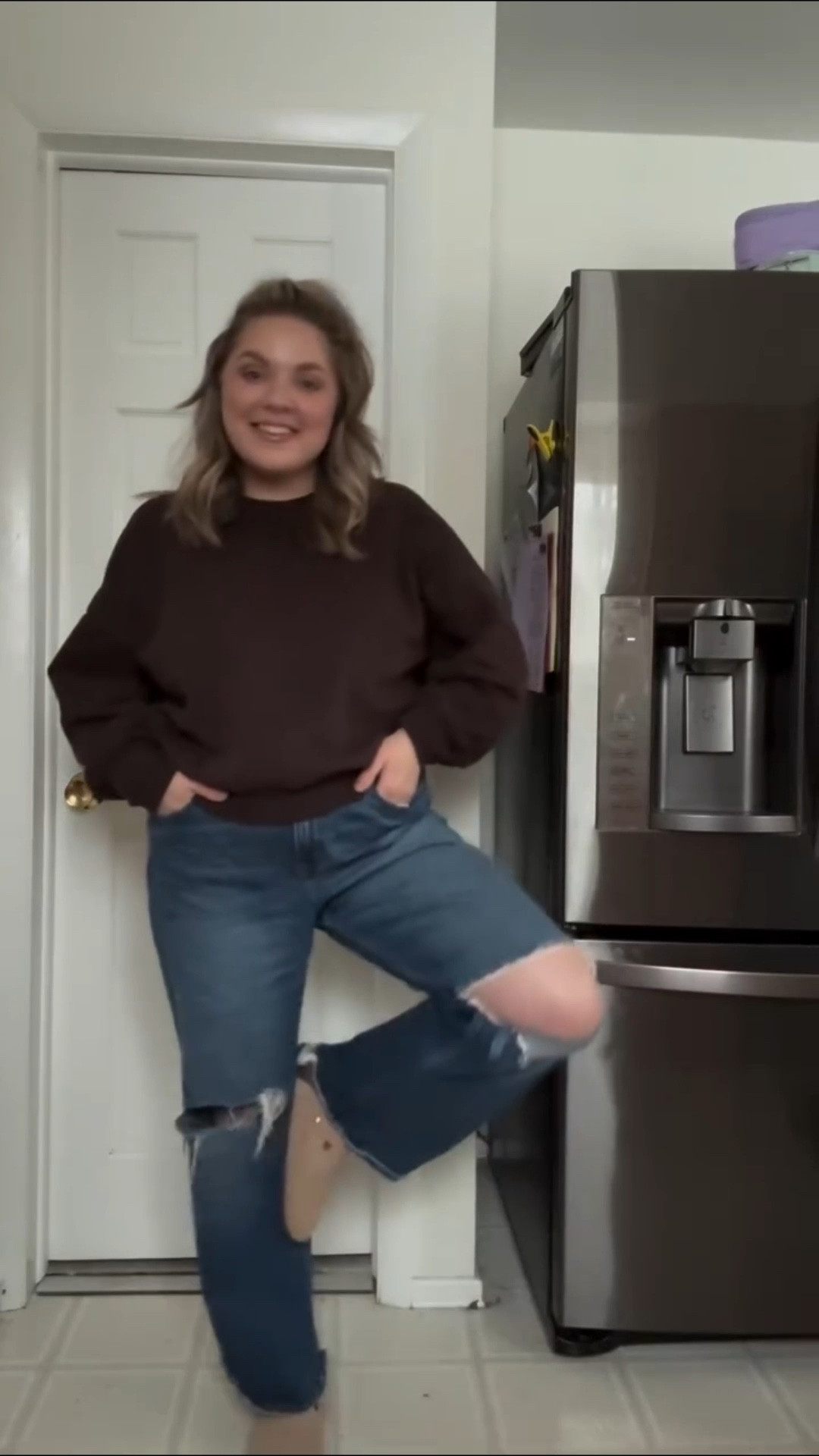 Midsize SAHM OOTD 

Top- Large 
jeans - 34

Comment SAHM below to receive a DM with the link to this post on my LTK ⬇ https://liketk.it/5KoVF #ltkfindsunder50 #ltkmidsize #ltkdayinmylife