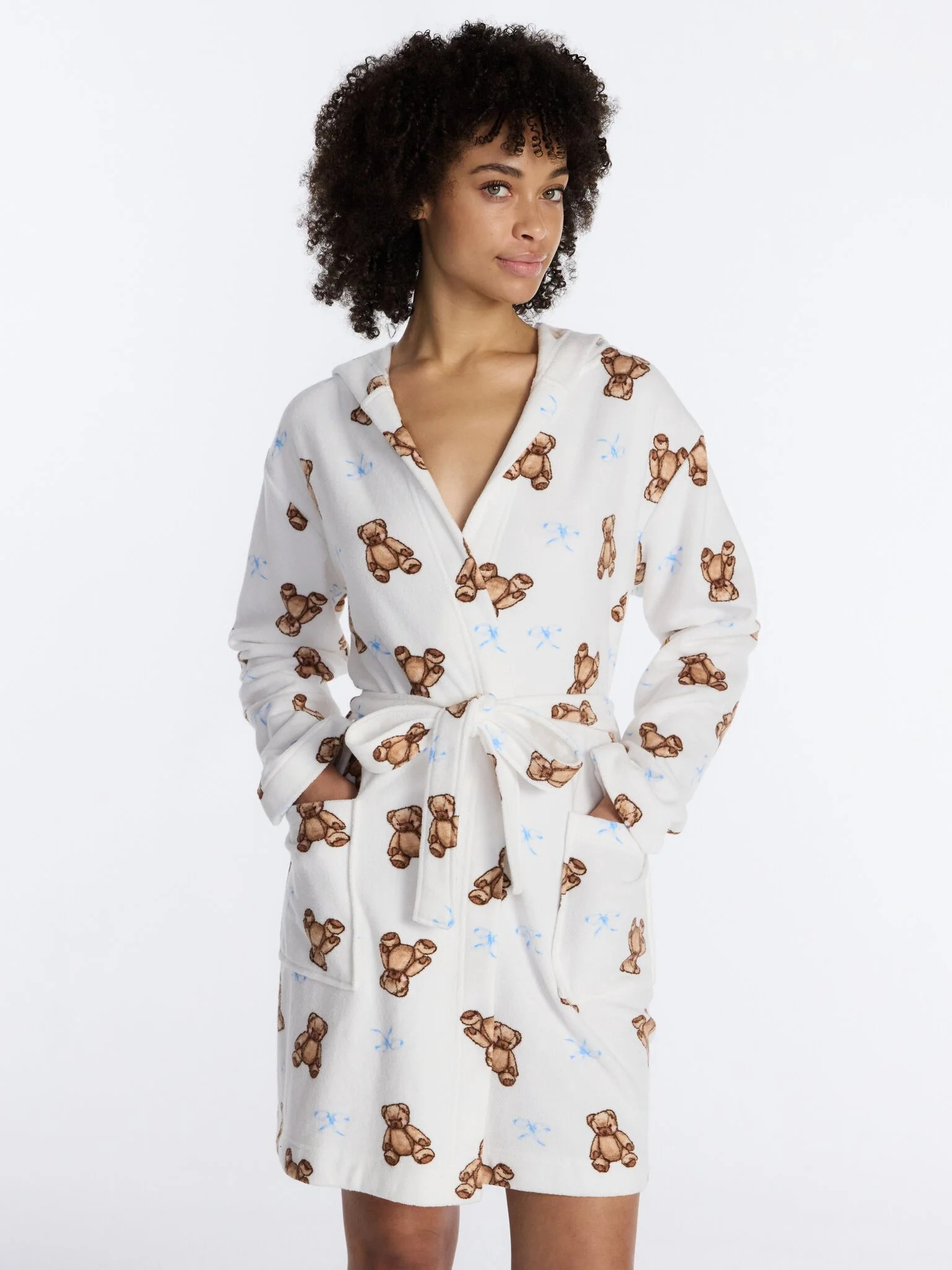No Boundaries Terry Hooded Robe Women’s and Women’s Plus S-3X | Walmart (US)