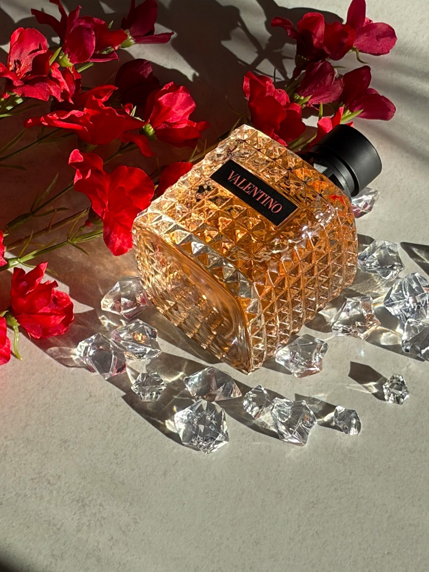 Obsessed with this juicy, flirty scent 🌸🍊 Born in Roma Coral Fantasy is giving soft, feminine, pretty-girl energy and I can’t stop reaching for it ✨💕

#Complimentary #BornInRoma #CoralFantasy #Perfume #Fragrance

#LTKselfcare #LTKValentine #LTKBeauty