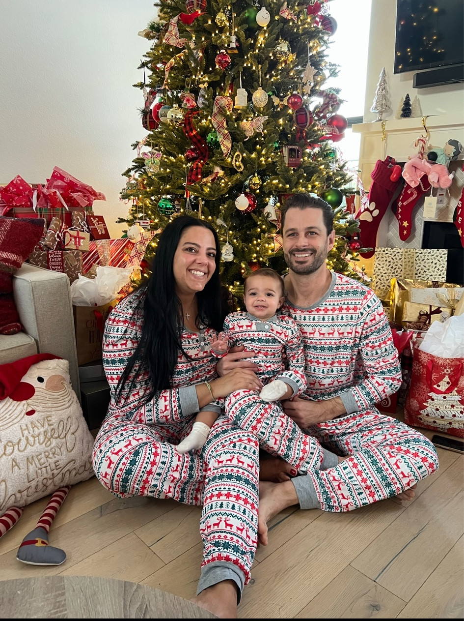 Family matching pajamas for the holidays 

Matching, family, pajamas, holiday pajamas 

#LTKSeasonal #LTKfamily #LTKHoliday