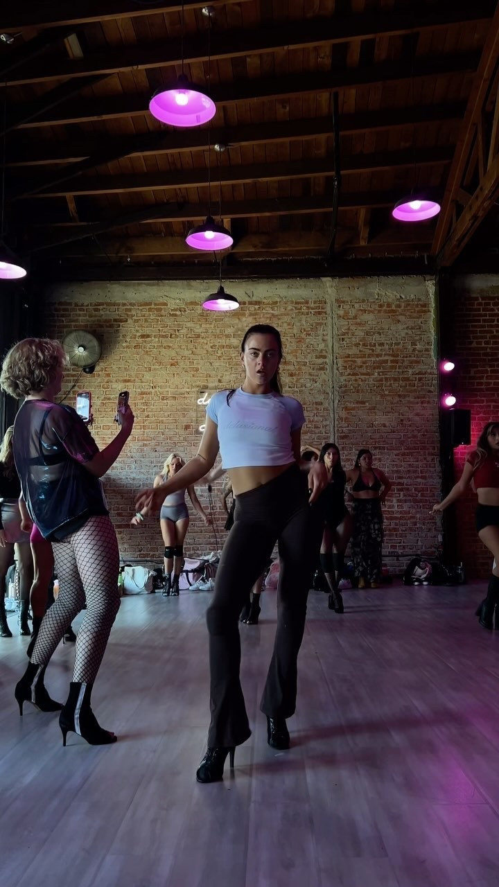 The best fitting leggings I’ve ever owned🫡

#LTKGiftGuide #LTKSeasonal #LTKActive