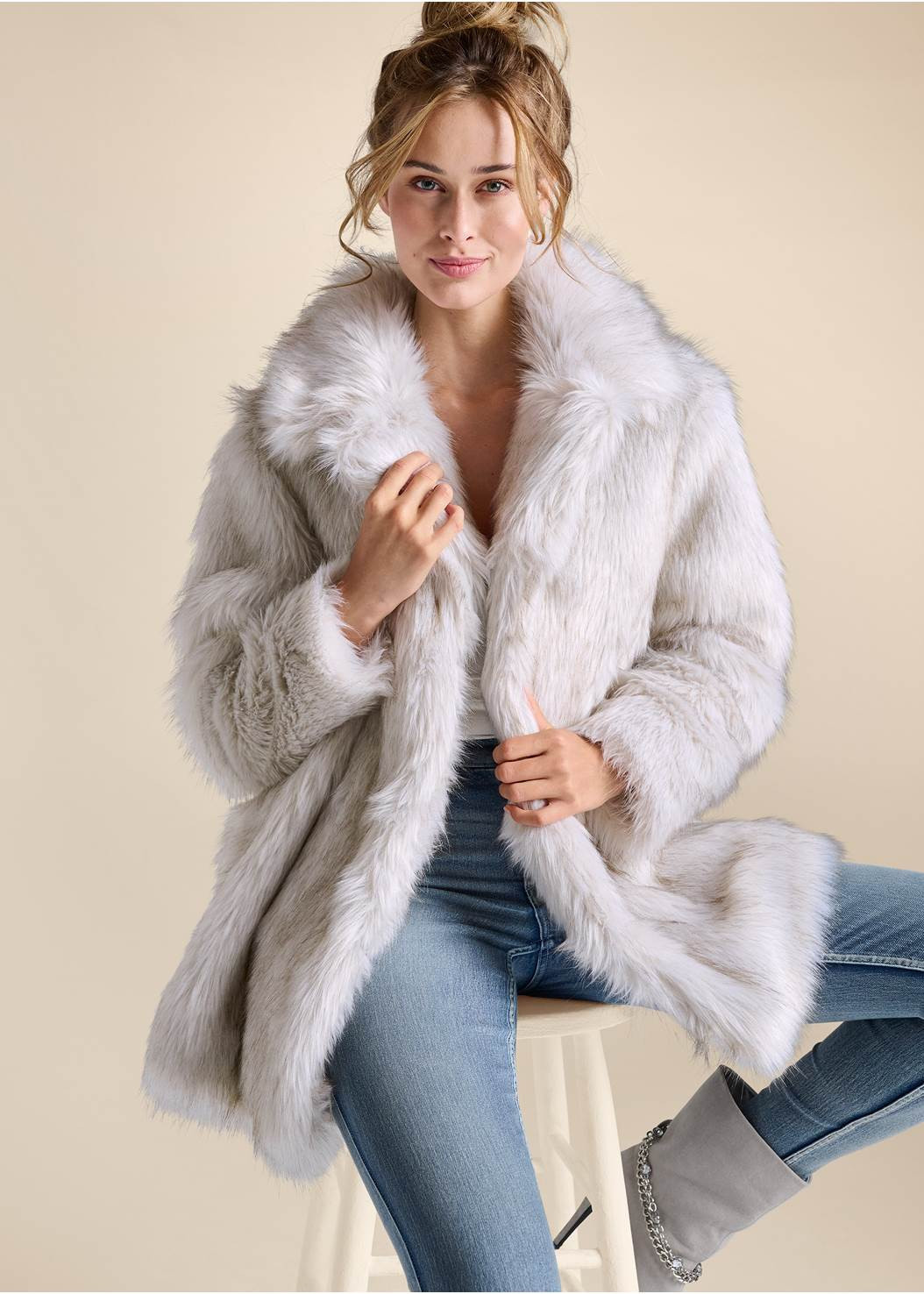 Mid-Length Faux-Fur Coat | VENUS