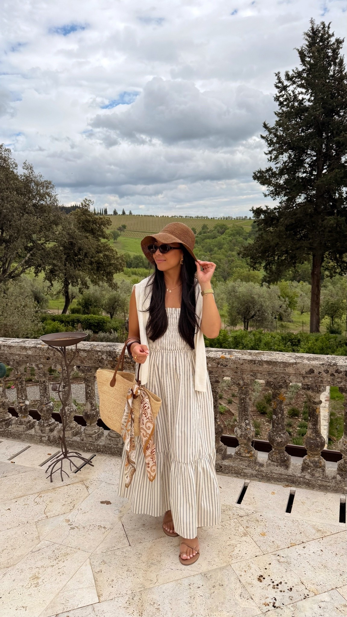 Tuscany Italy OOTD 🤗 wearing size XS!

#LTKootd #LTKgrwm #LTKTravel