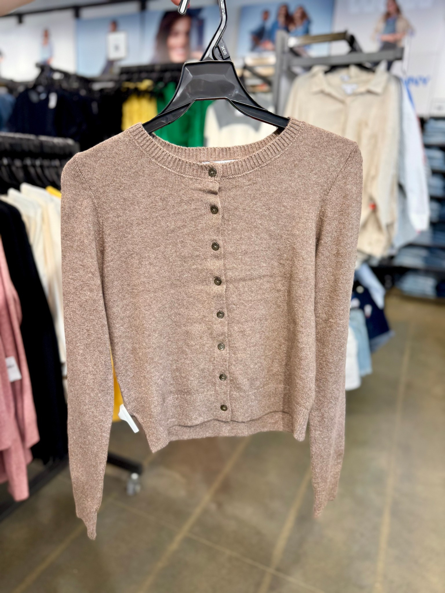 The softest cardigan at Old Navy - perfect for fall!🍂

#LTKFindsUnder50 #LTKSeasonal #LTKSaleAlert