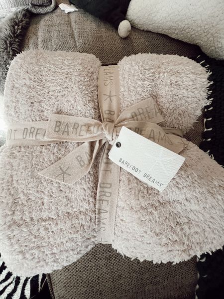Another one of my 31 Favorite purchases of 2023 barefoot dreams blanket 🤍❄️
#softblankets 

#LTKGiftGuide #LTKHoliday #LTKhome